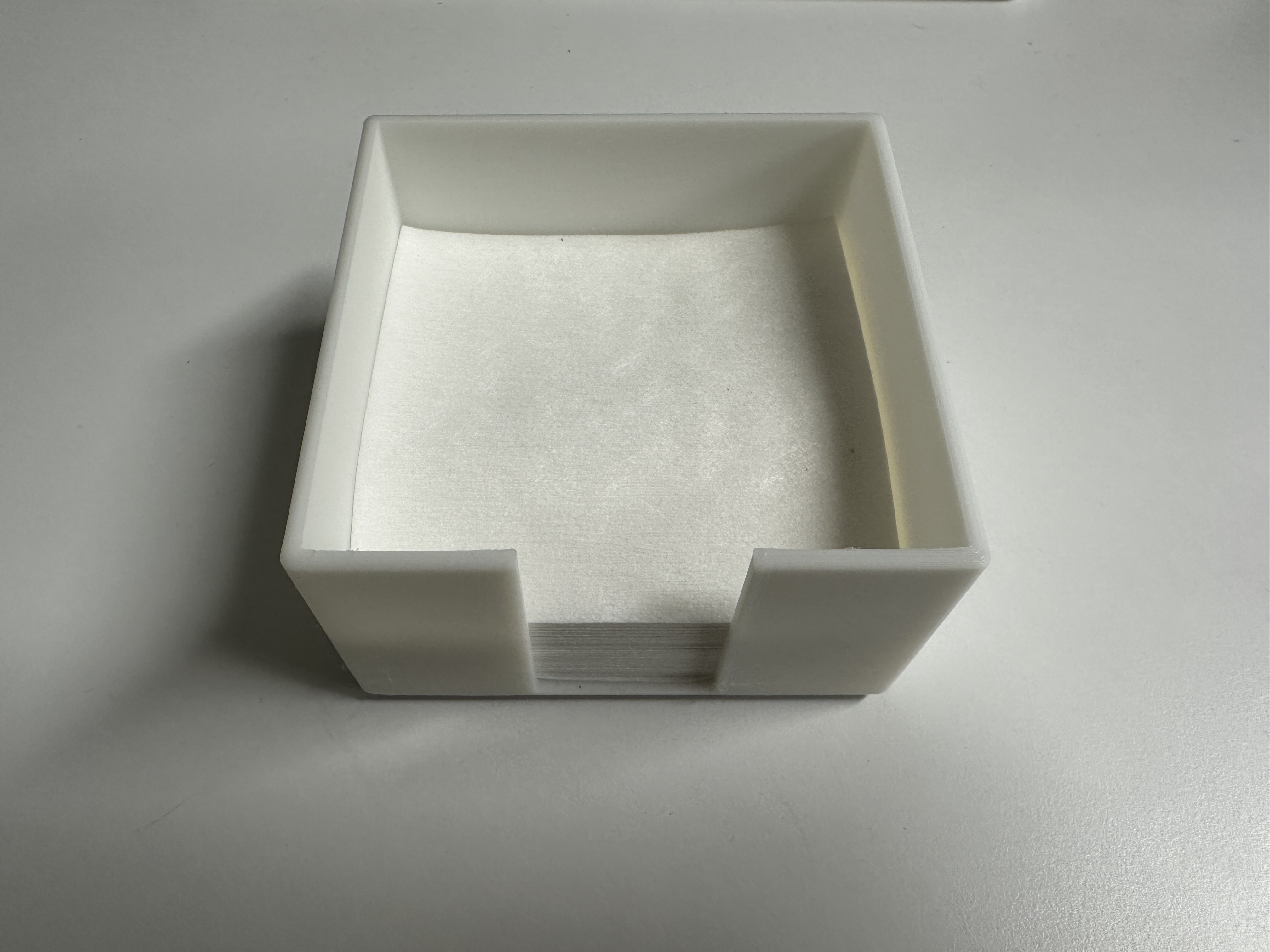 Storage box for 100mm cleaning pads or paper