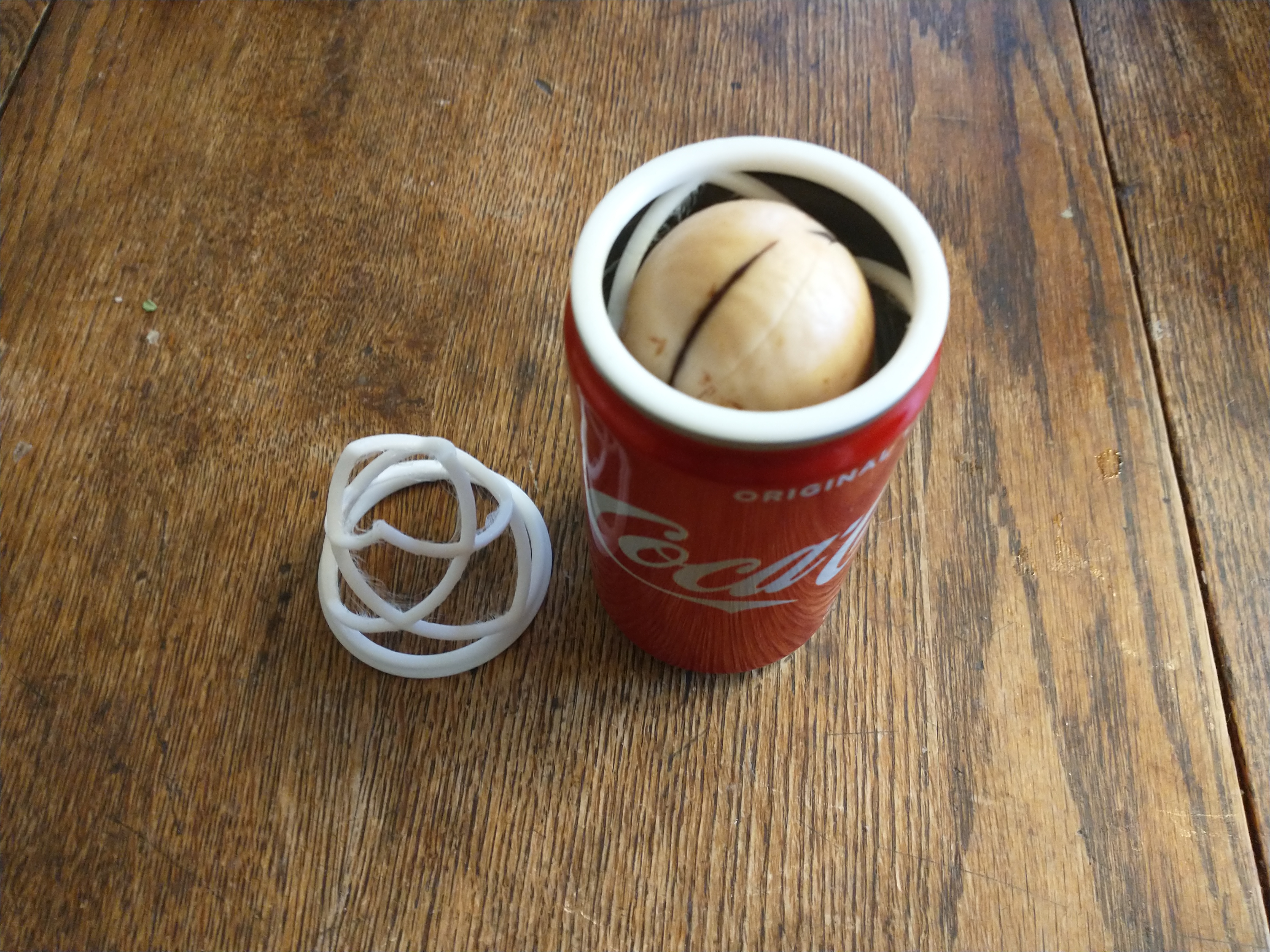 Avocado Coca-Cola 222mL Helical Seat
