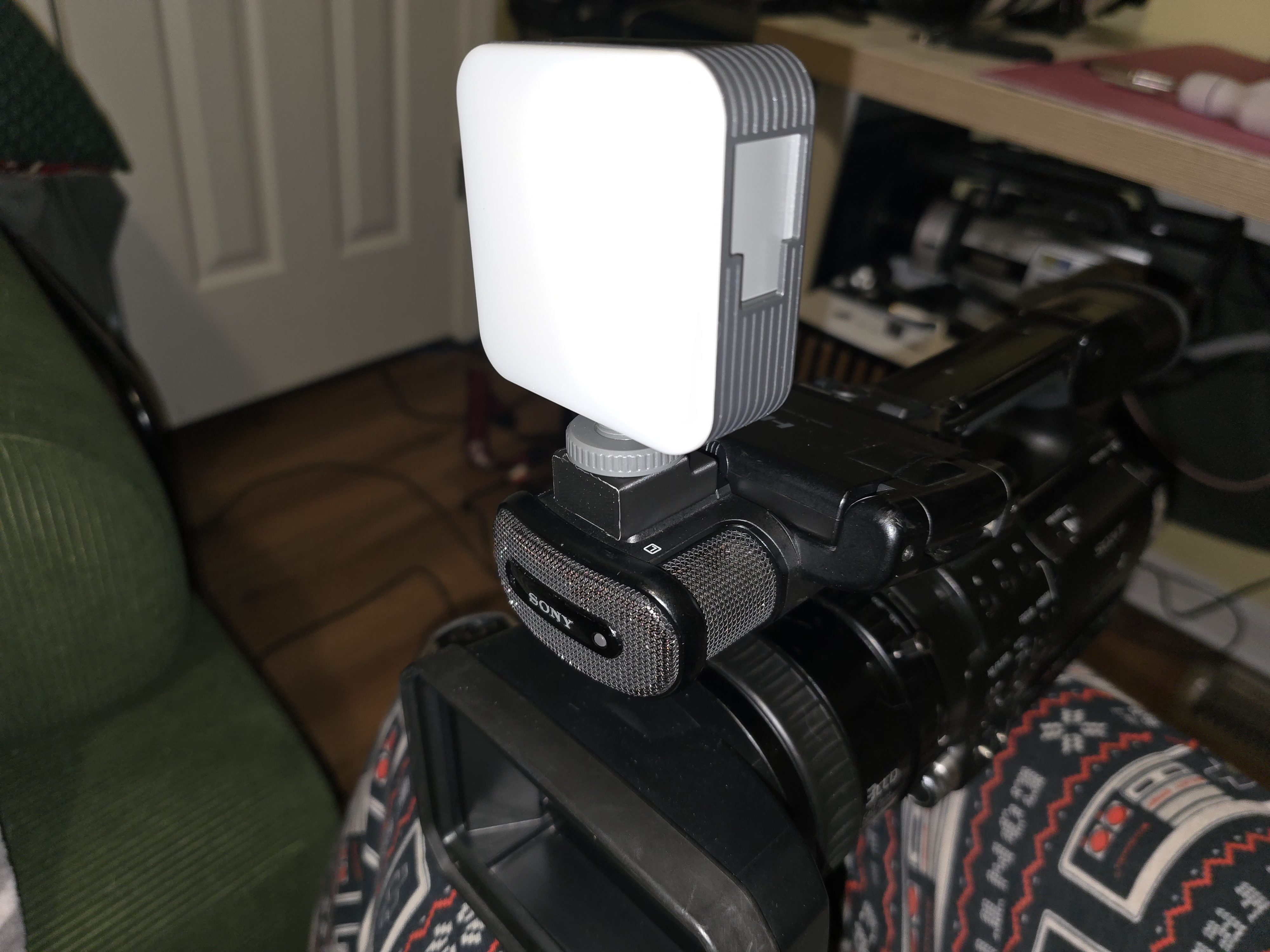 Cold Shoe Adapter for Sony FX1/Z1U