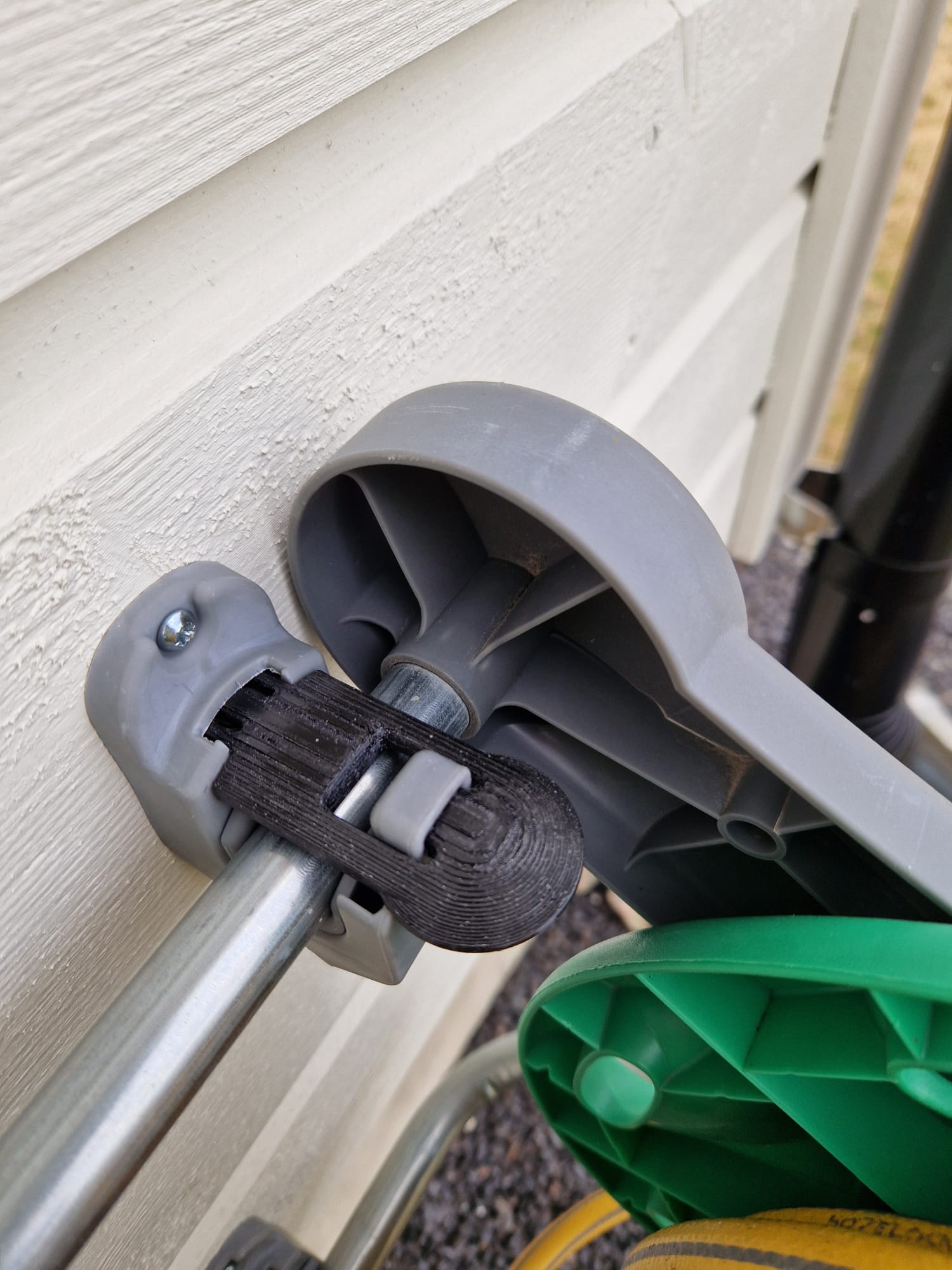 Hozelock hose reel wall bracket latch