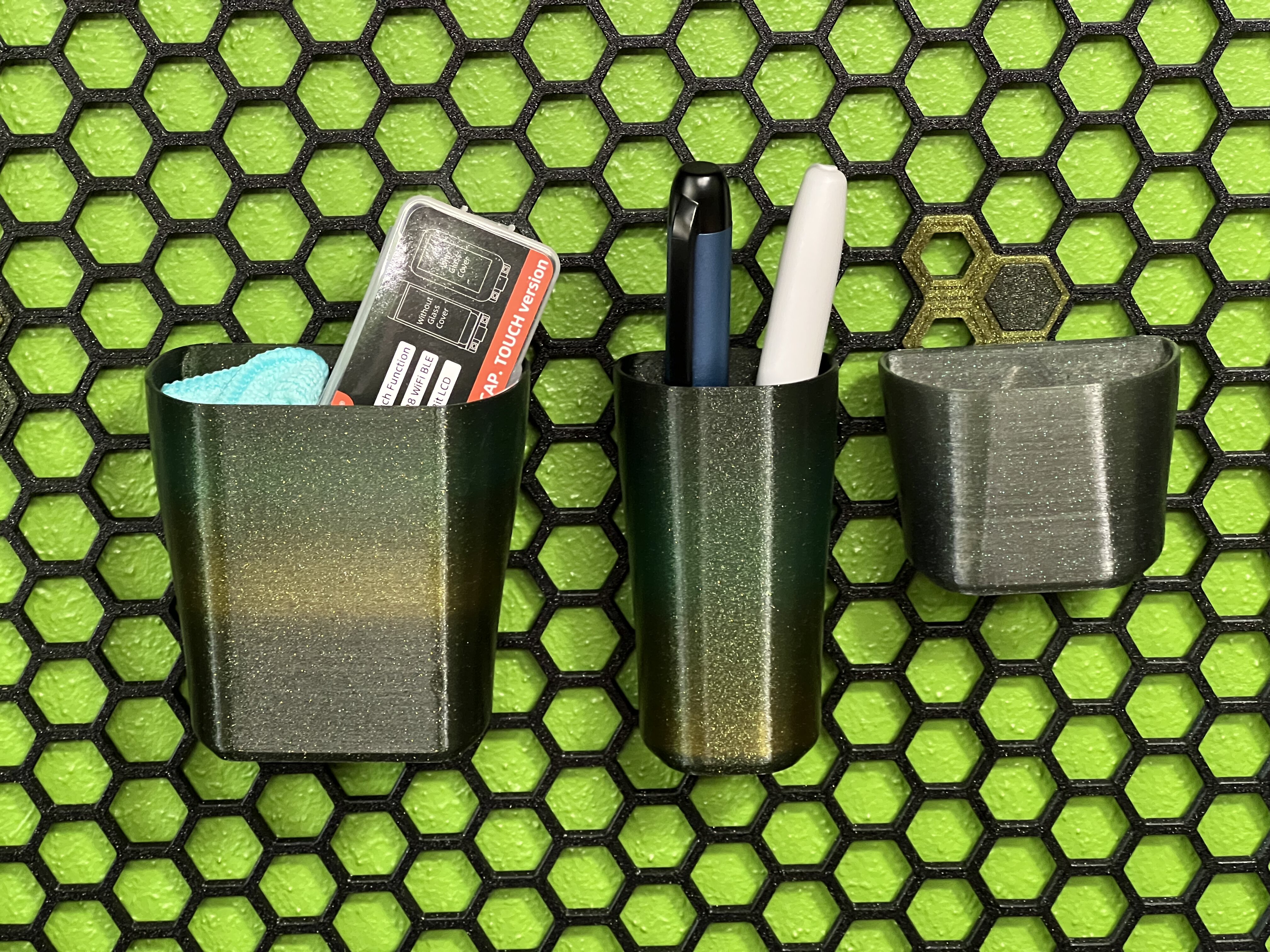 Honeycomb Storage Wall Keyhole Hooks + Parametric Accessories