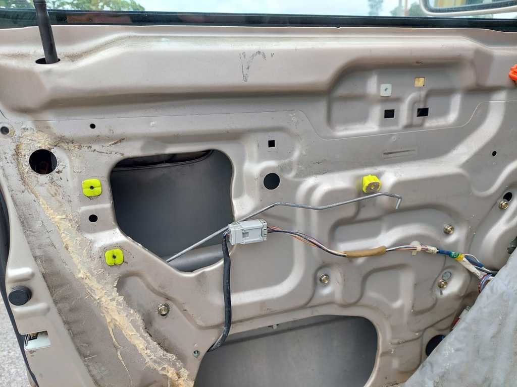 Honda CRV Interior Door Handle Rod Guide by Shadow_964 Download free STL model