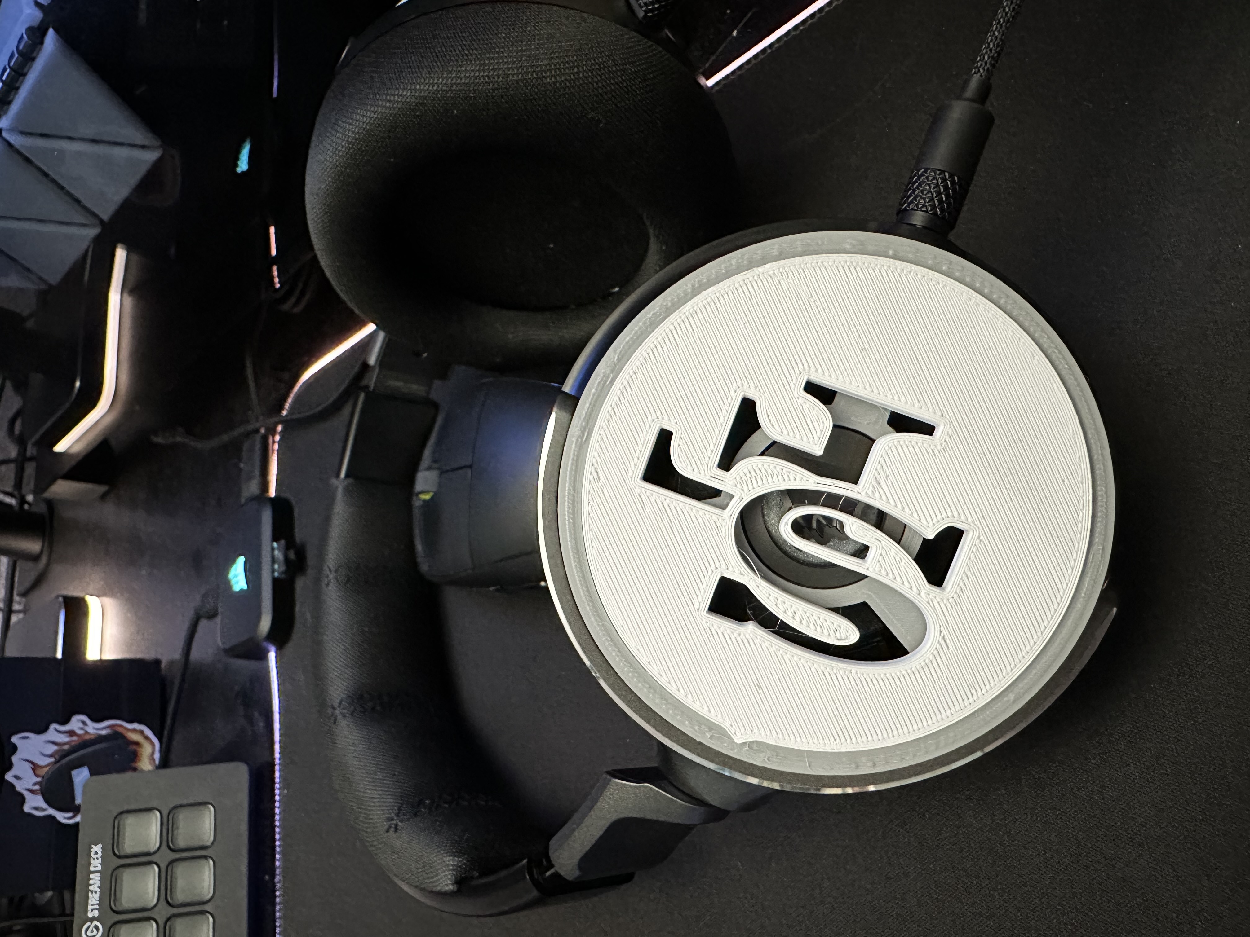 CORSAIR VIRTUOSO PRO Ear Cap Customization