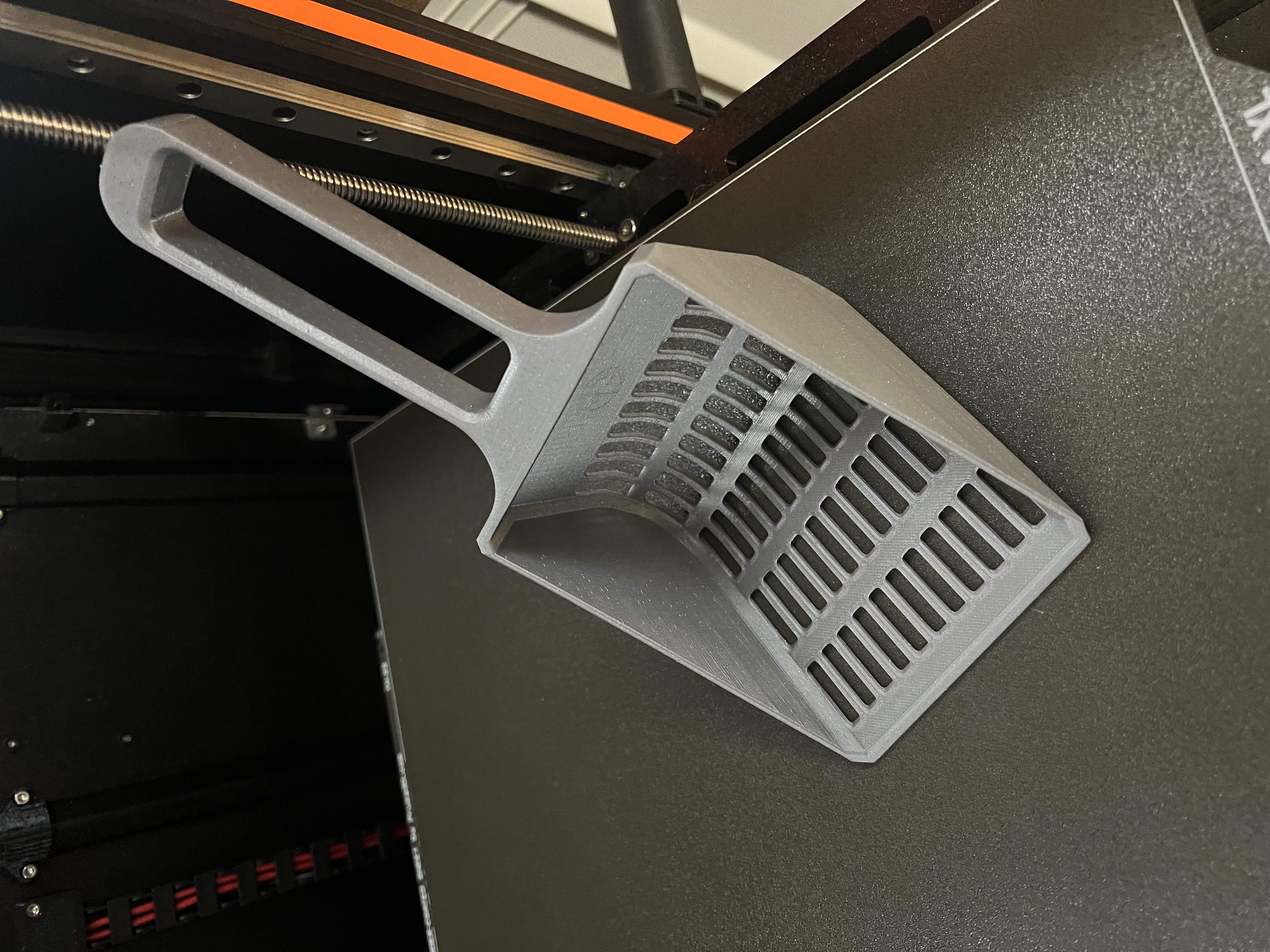 Cat litter scoop. 3D model thumbnail