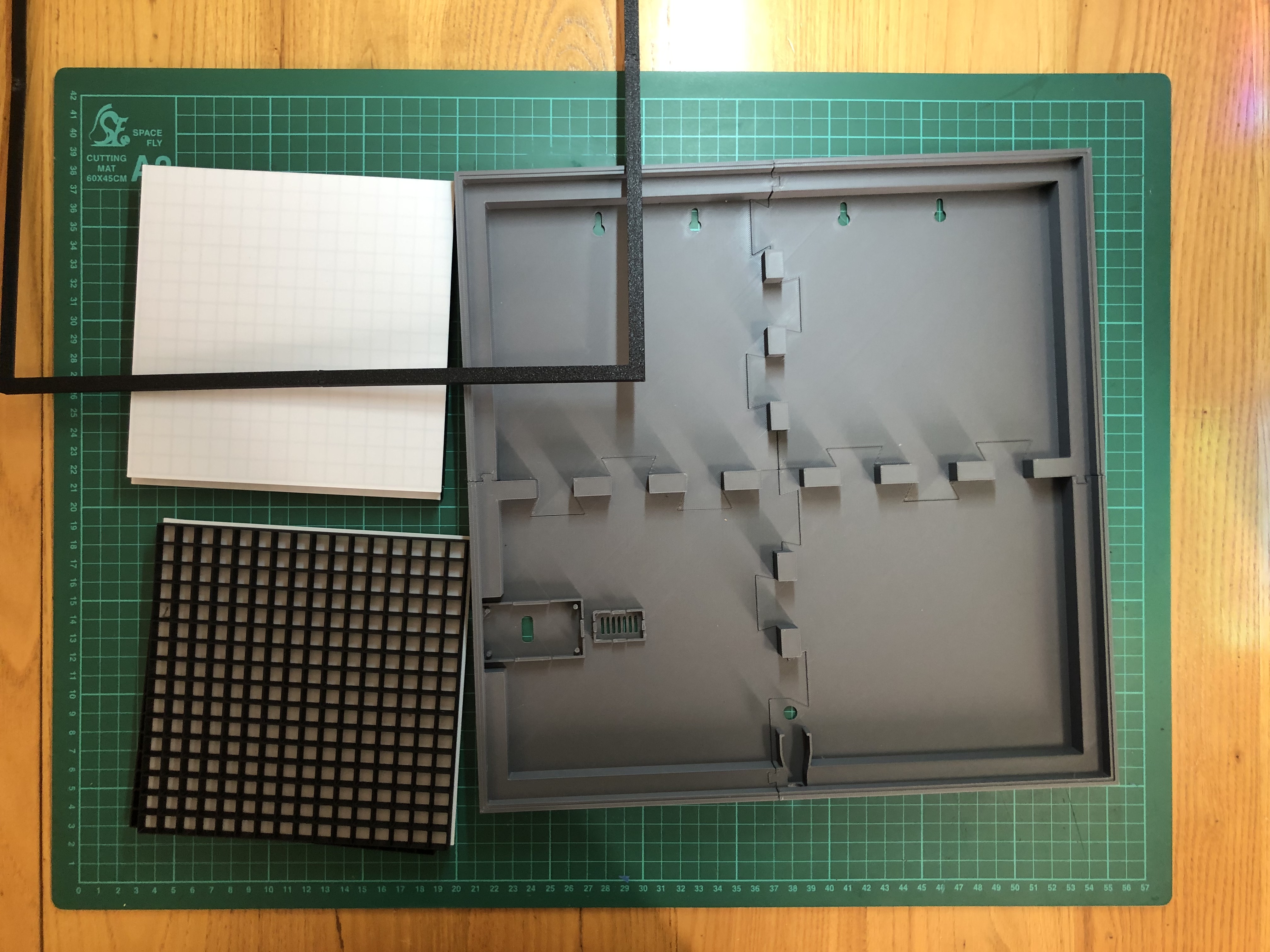 Miniatura 5 do modelo 3D 32x32 LED Matrix Frame with Diffuser Grid
