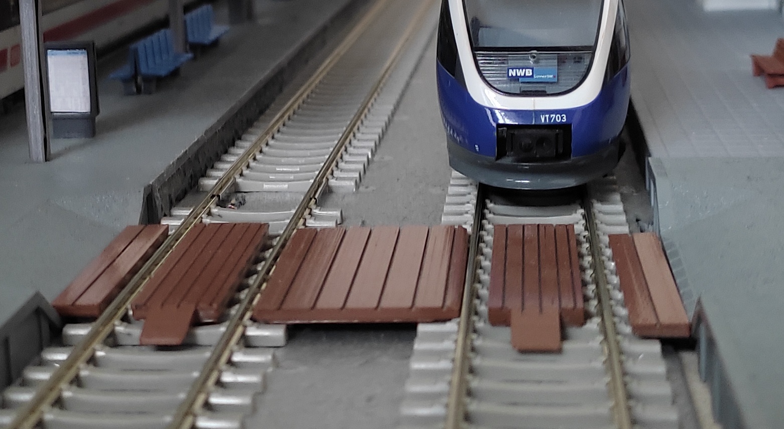 Přechod přes koleje - výdřeva 1:87