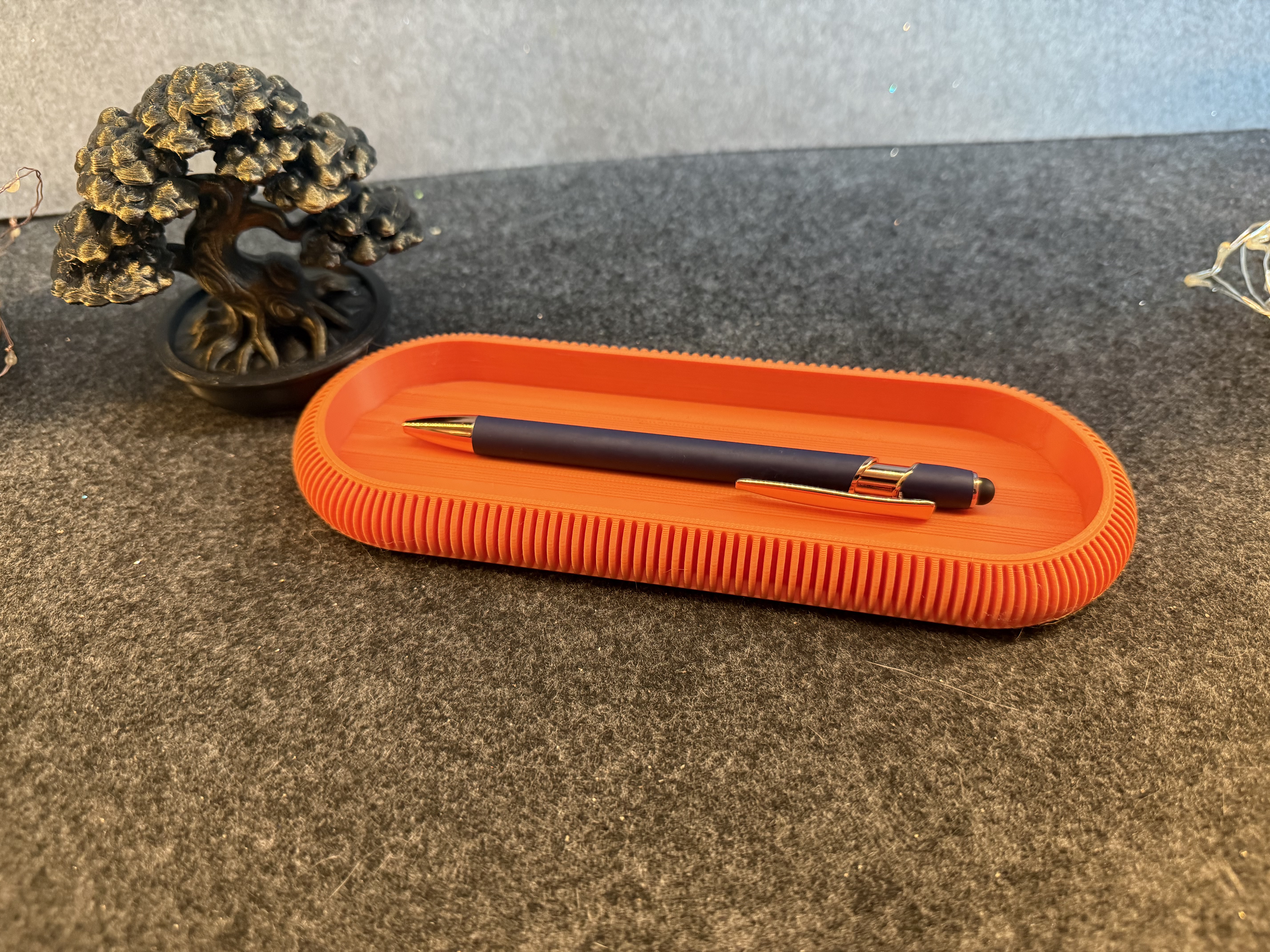 Ribbed Desktop Organizer 3D model by Roberto Gallocchio