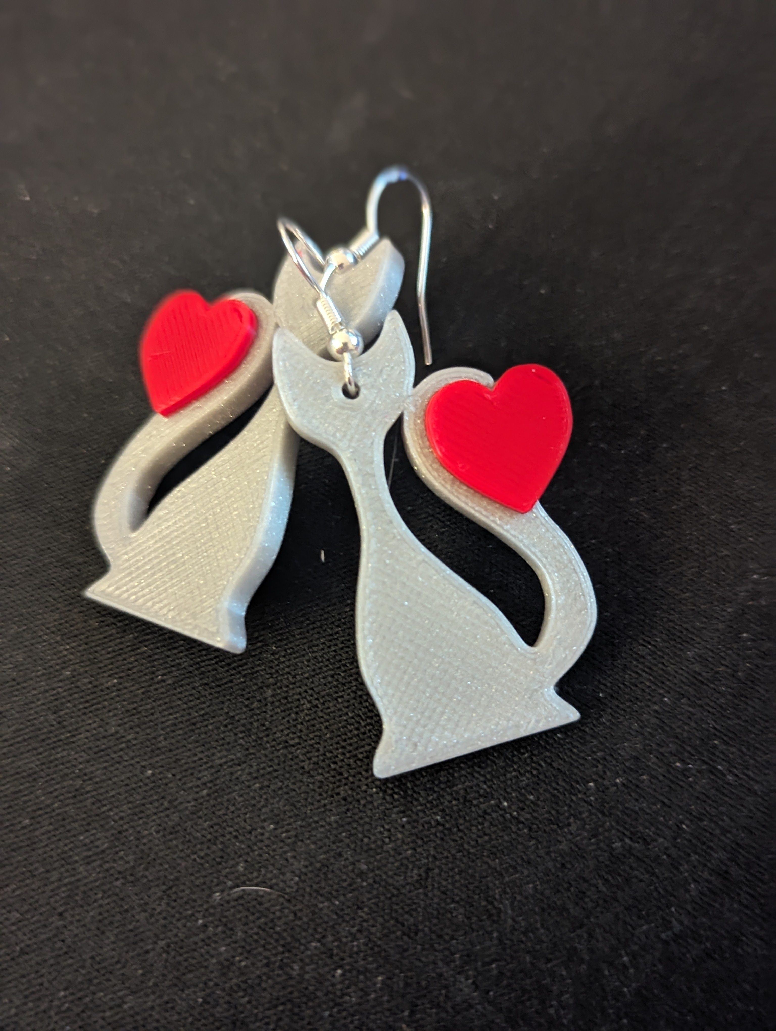Cats Holding Hearts Earrings: Easy 2 Color