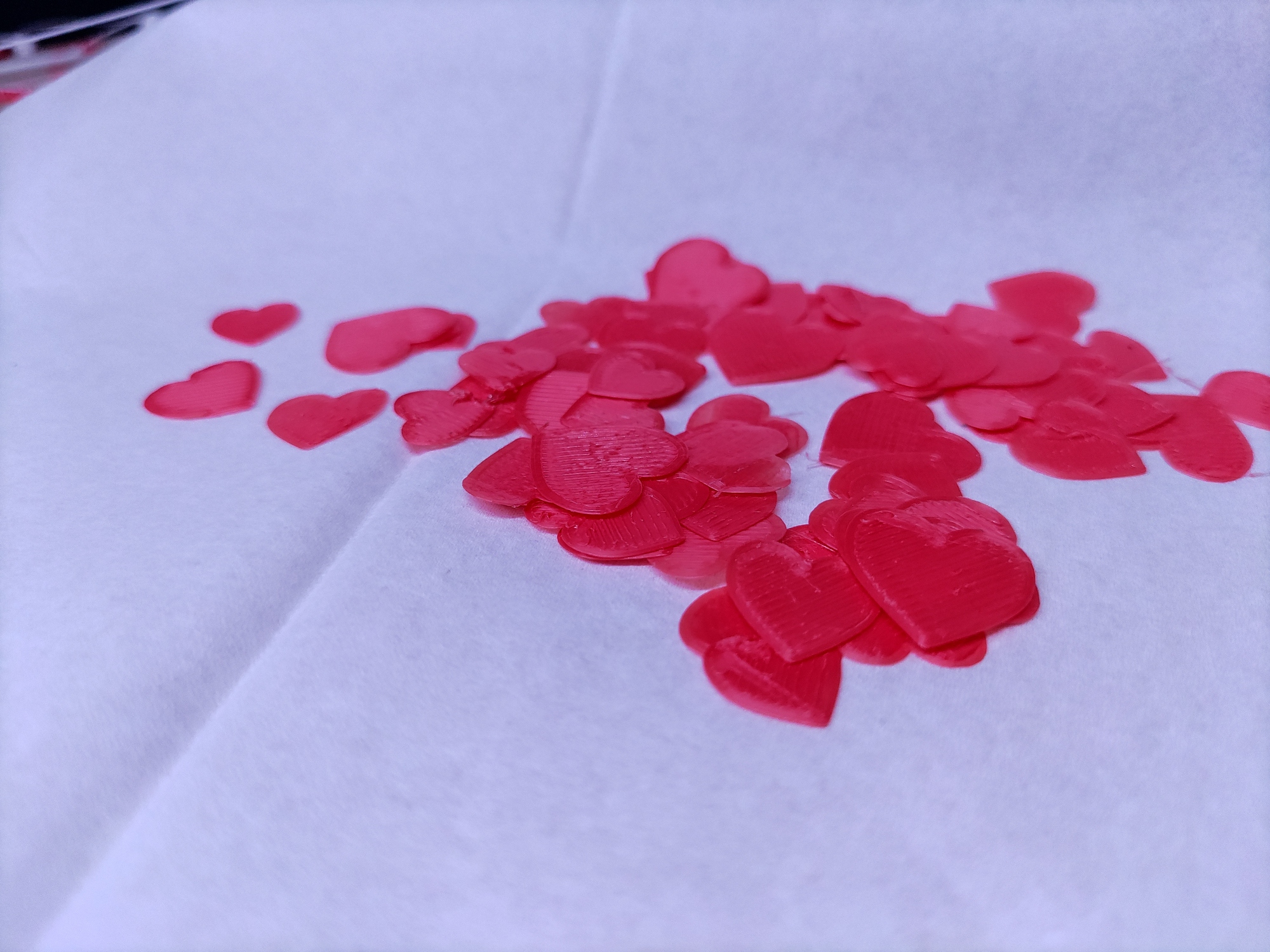 Heart Shaped Confetti/Decoration by Tiolc | Download free STL model ...