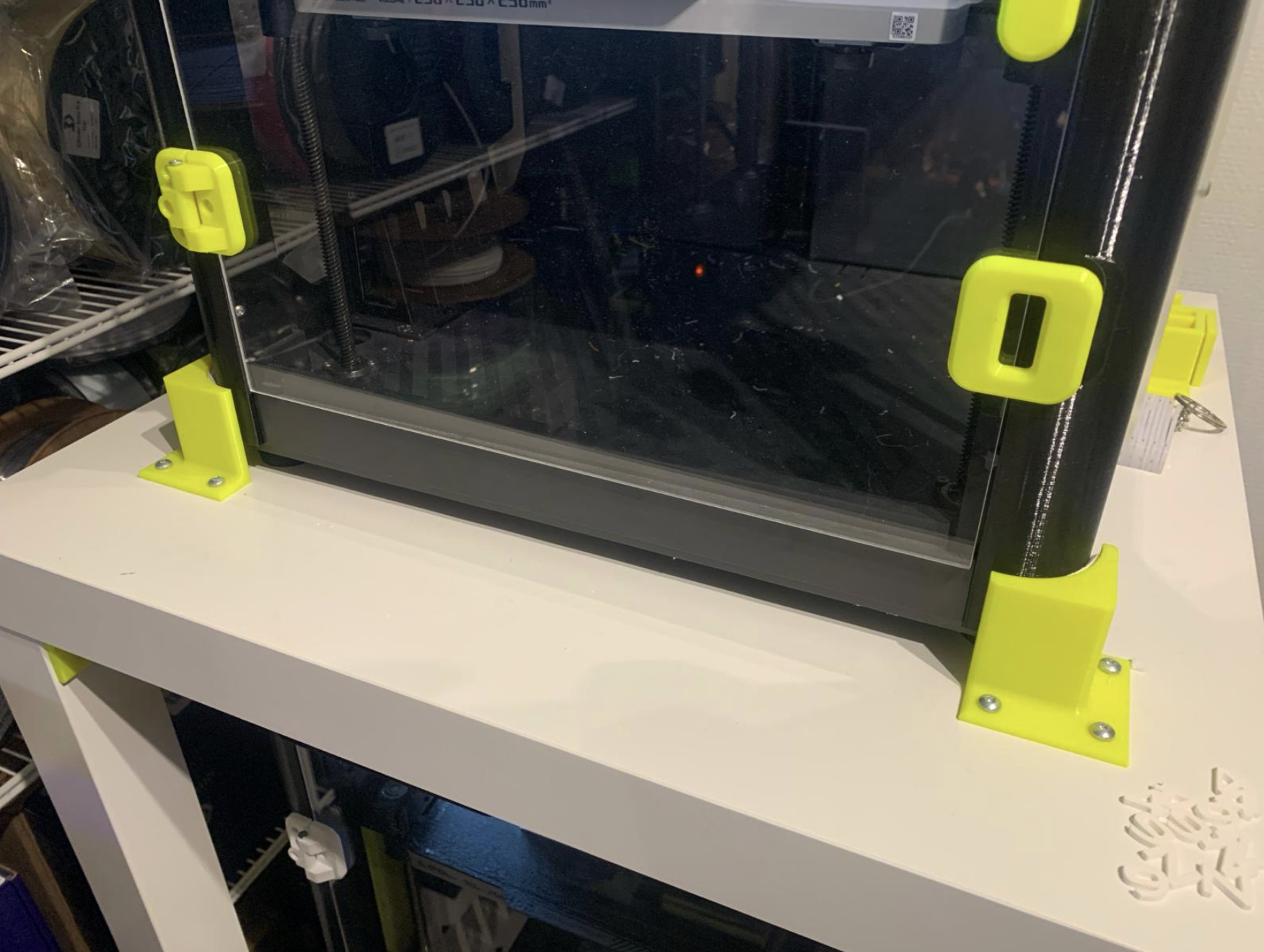Corner holder for BambuLab P1P/P1S/X1C