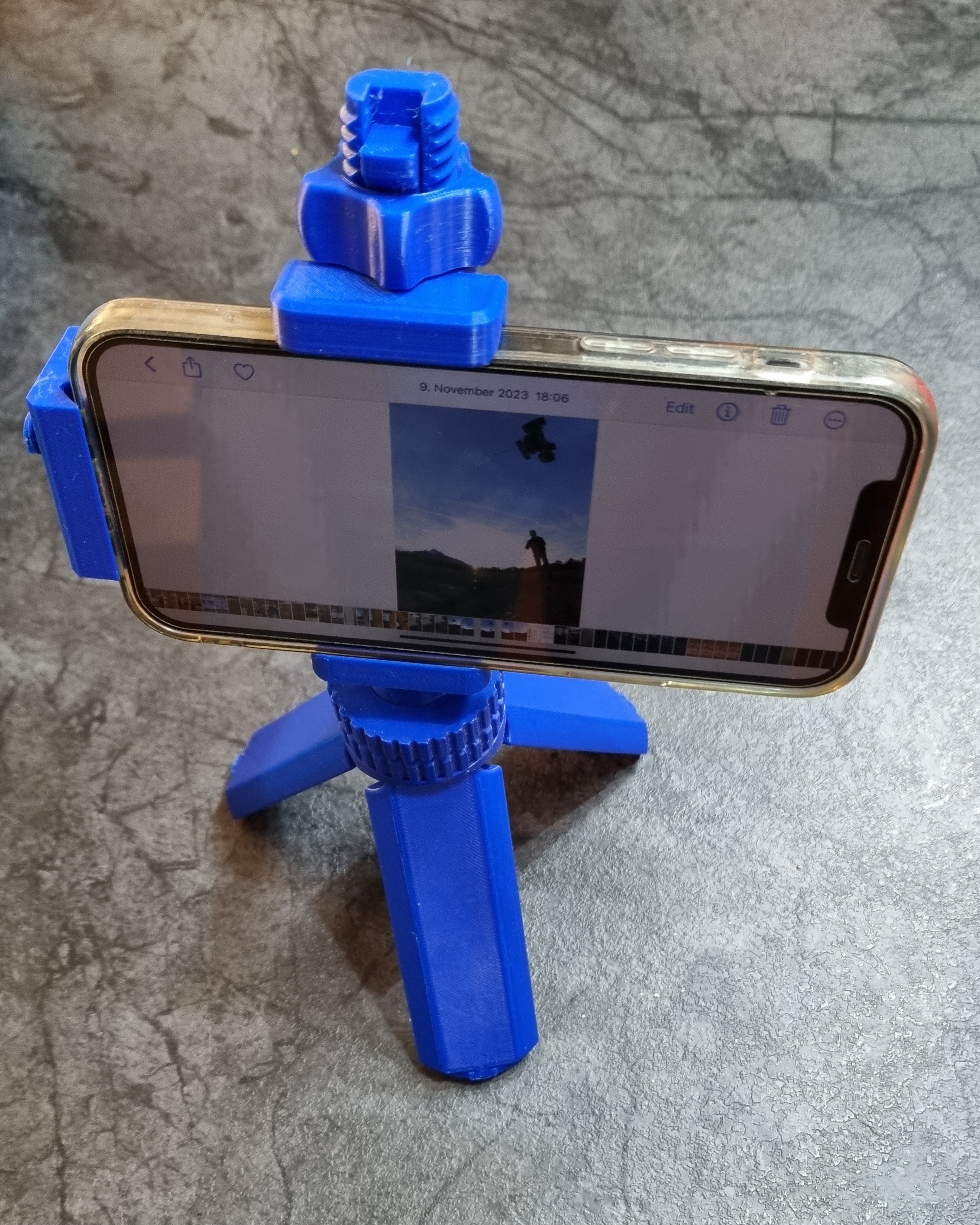 Adjustable tripod phone holder portrait and landscape