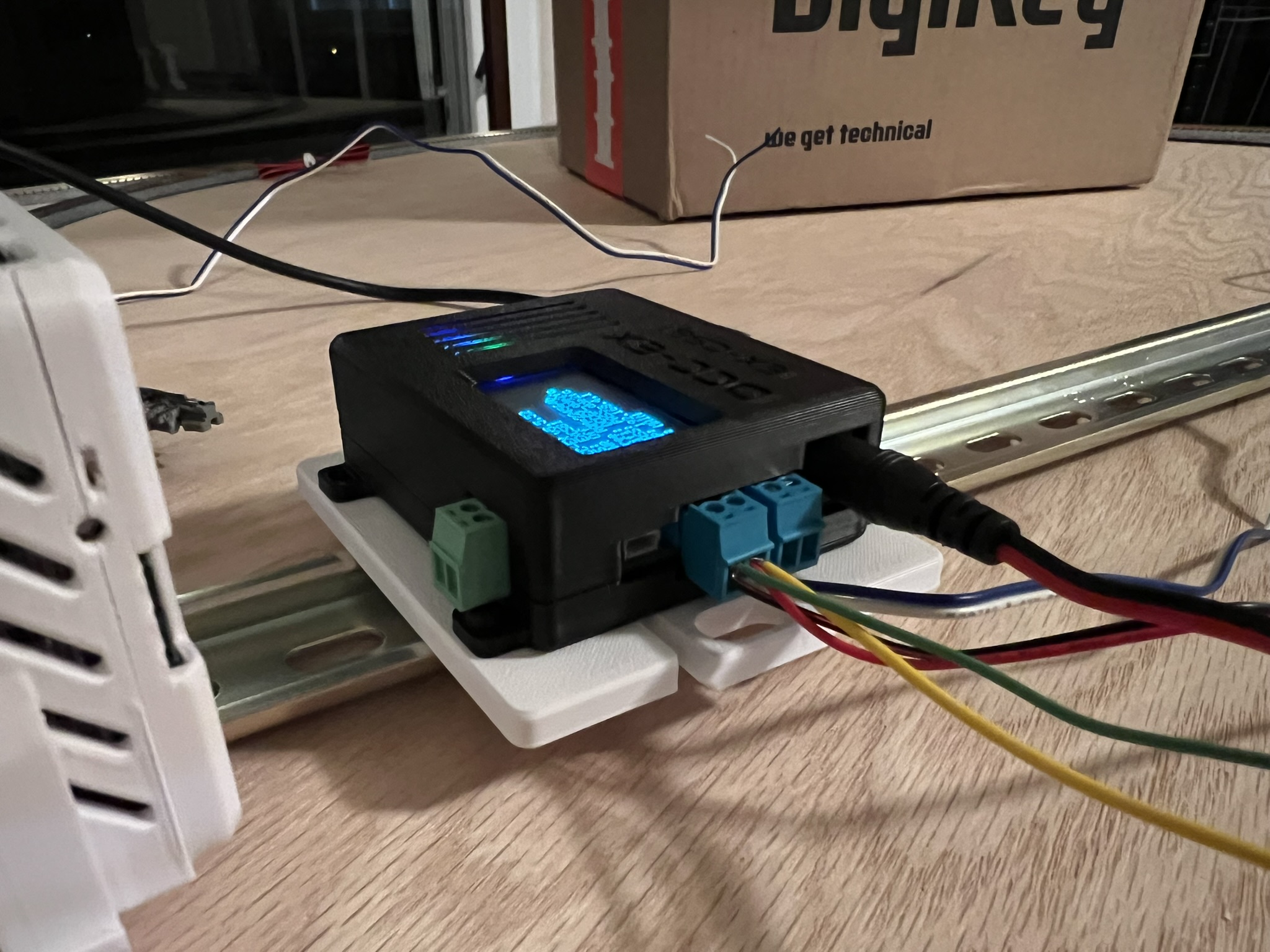 DCCEX-CSB1 DIN Rail Mount