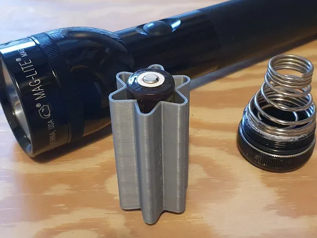 Battery adaptor 18650 to D cell