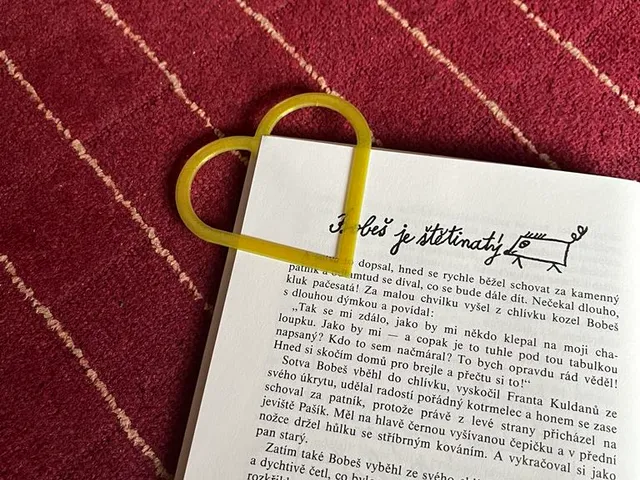 Valentine bookmark