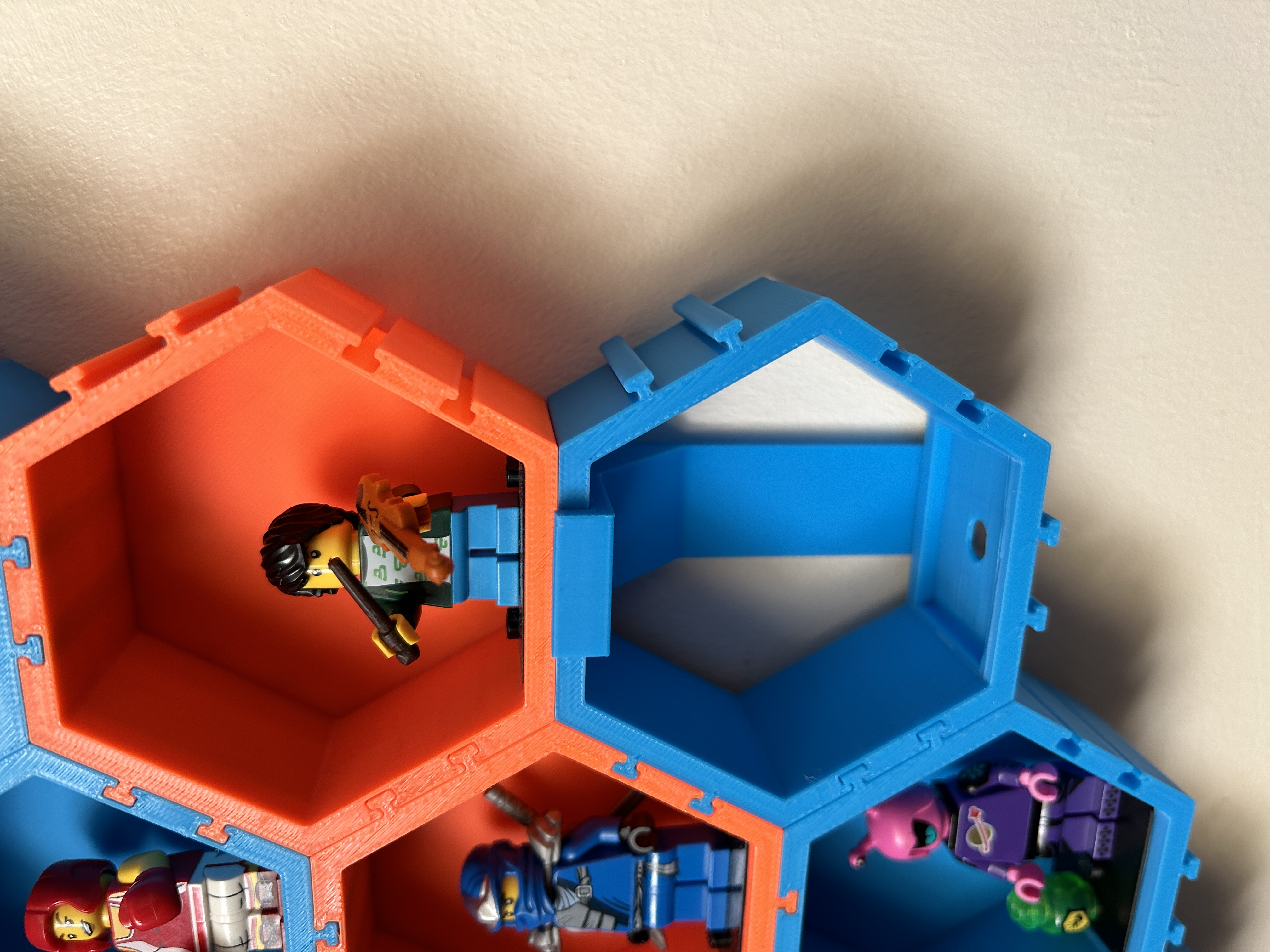 Minifigure Hexagons - Wall bracket