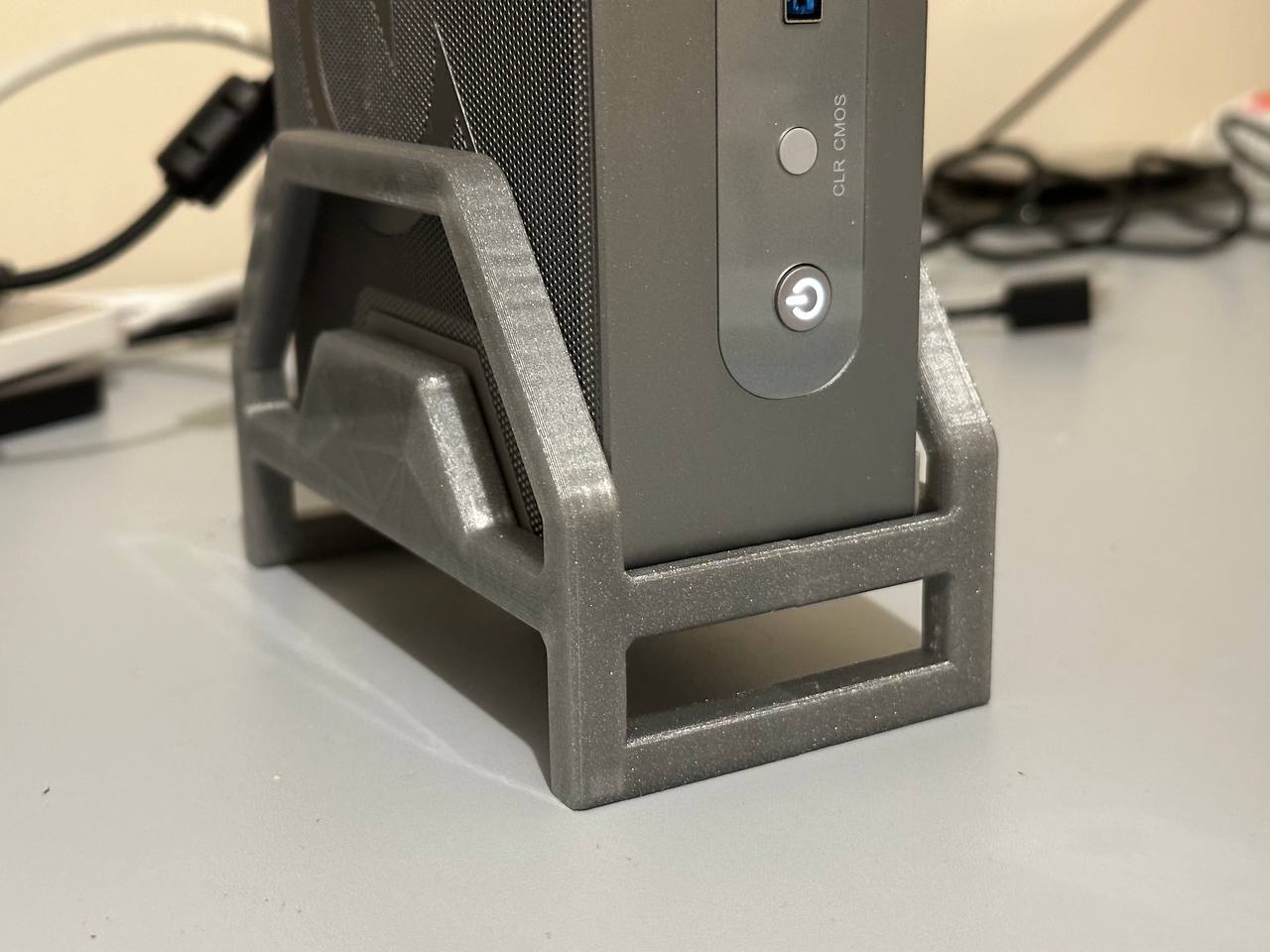Beelink GTR 7 PRO vertical stand