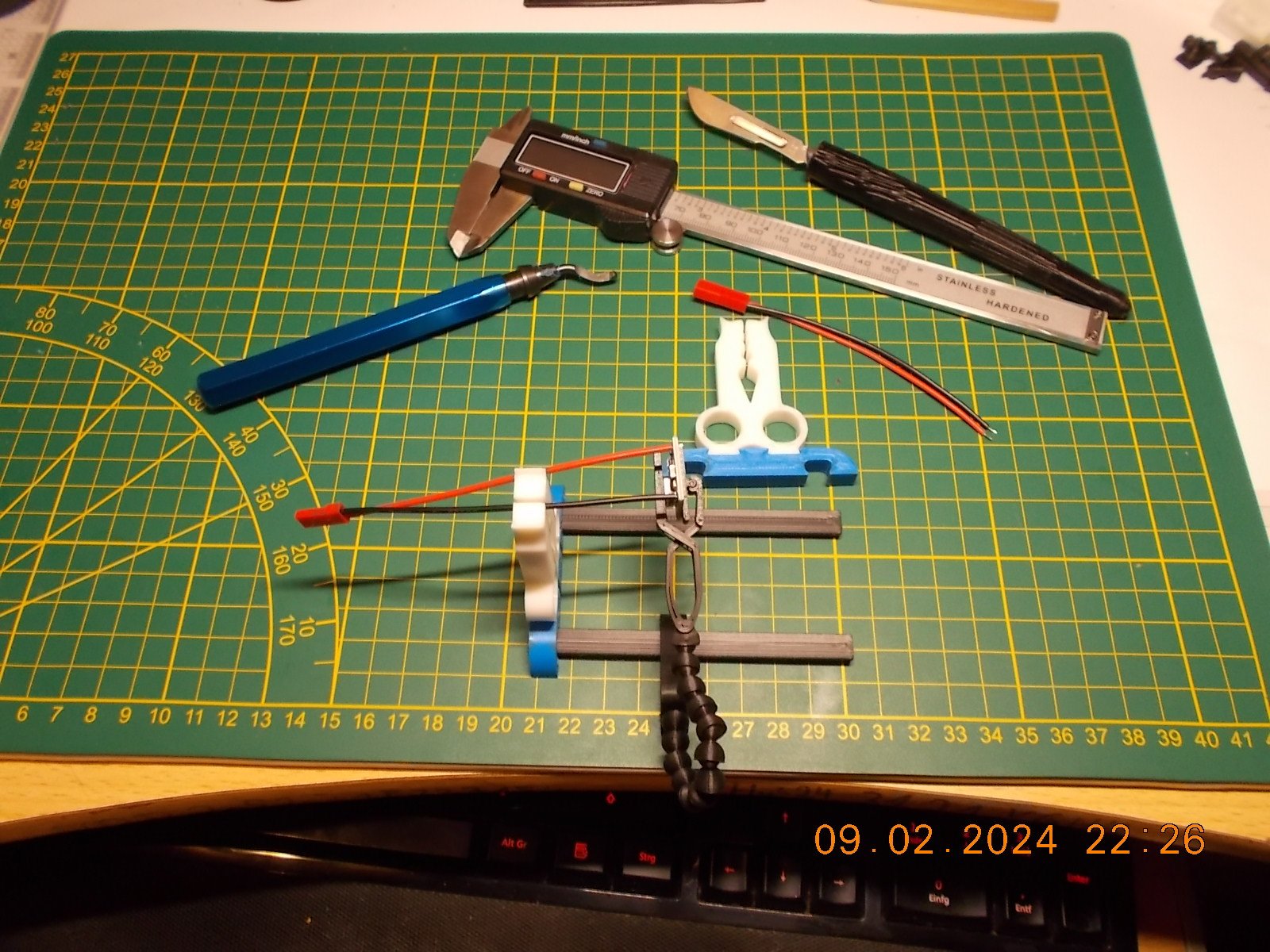 Löthilfe Kompakt / soldering aid compact by JonnytheWonnie Download