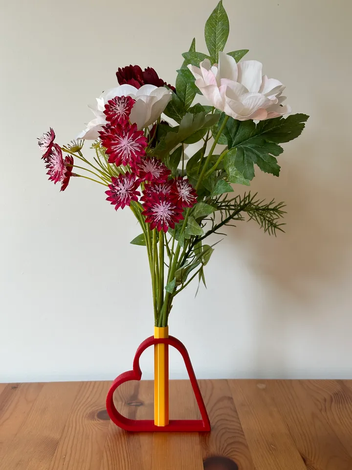 Heart Vase Octagonal 100mm - Perfect for Valentines, Mothers Day, a Loved  one. No Supports Needed. Perfect for dried, printed or artificial flowers.  Or real ones with a test tube. by Katie