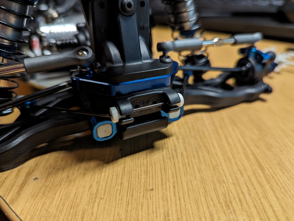 Team Associated B7 Rollbar Collar