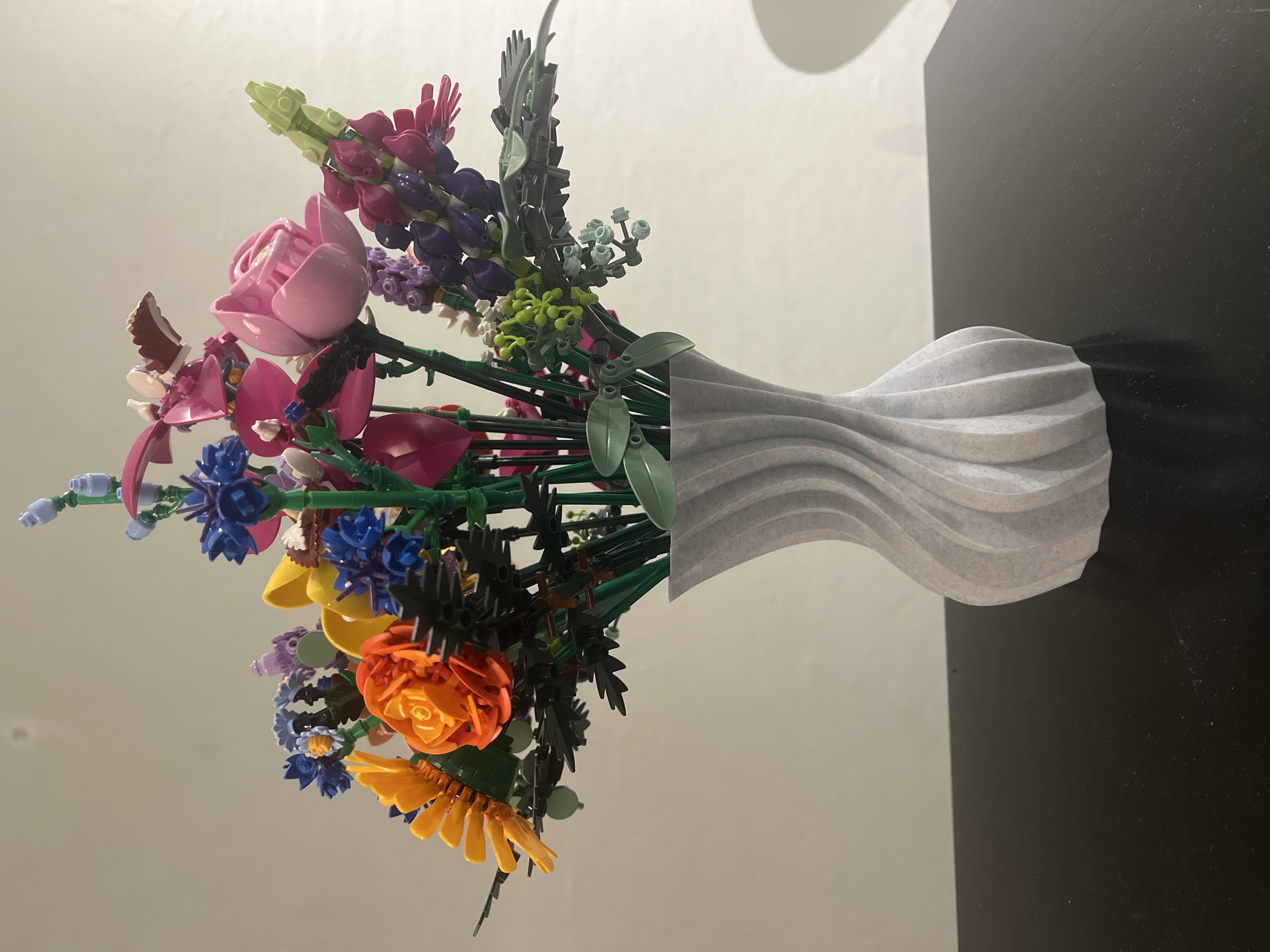 Vase Twisted and Straight