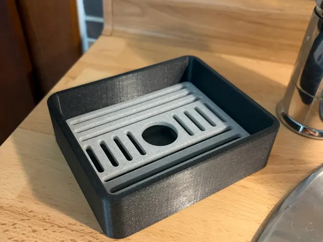Sponge Holder with Drip Tray