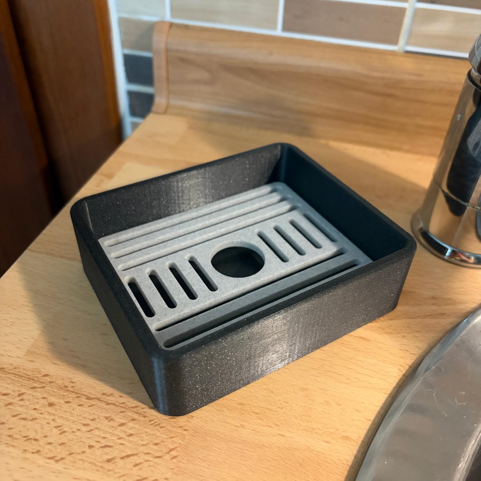 Sponge Holder with Drip Tray 3D model