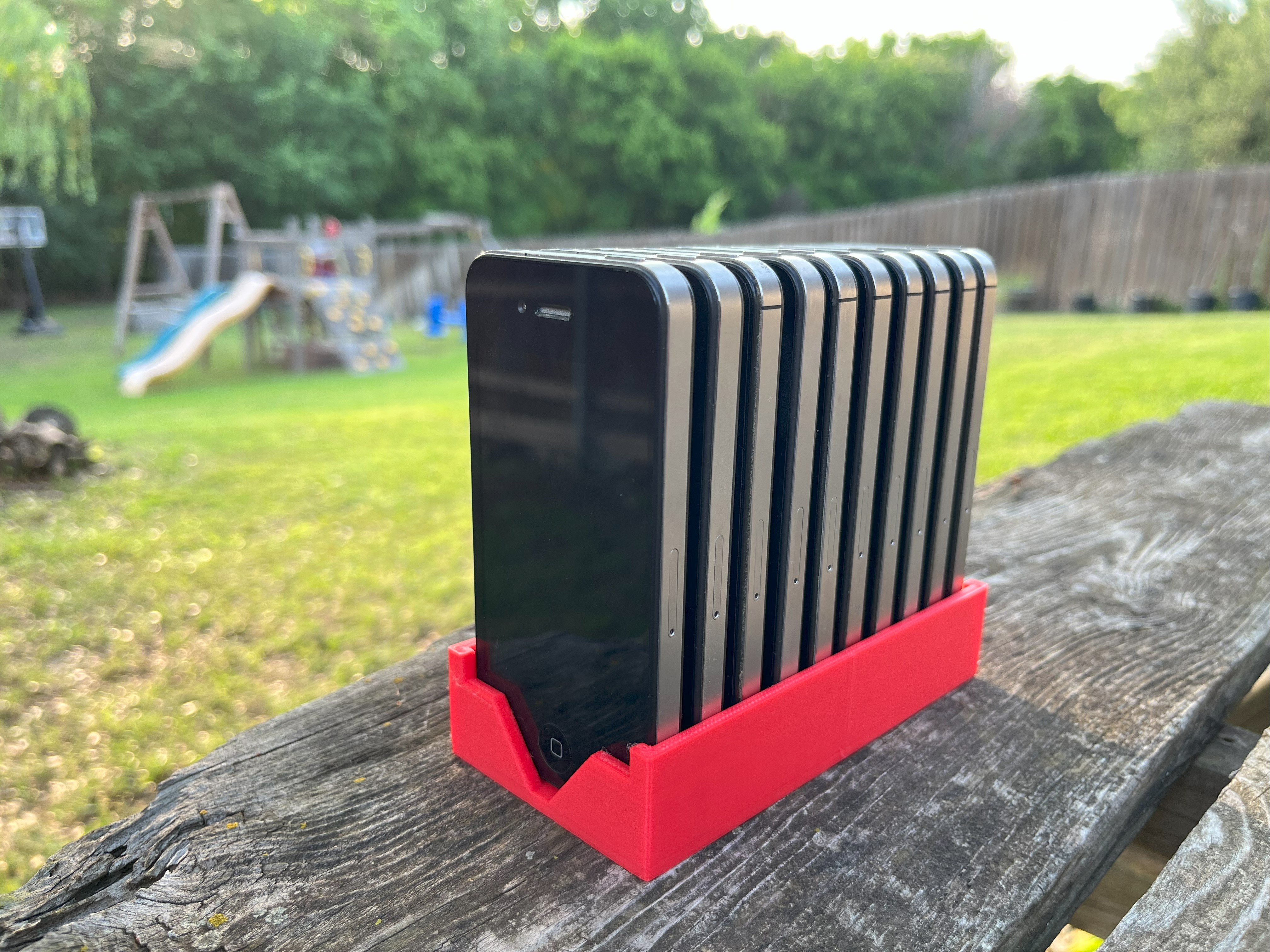 iPhone 4/4S 10 Slot Holder (without case)