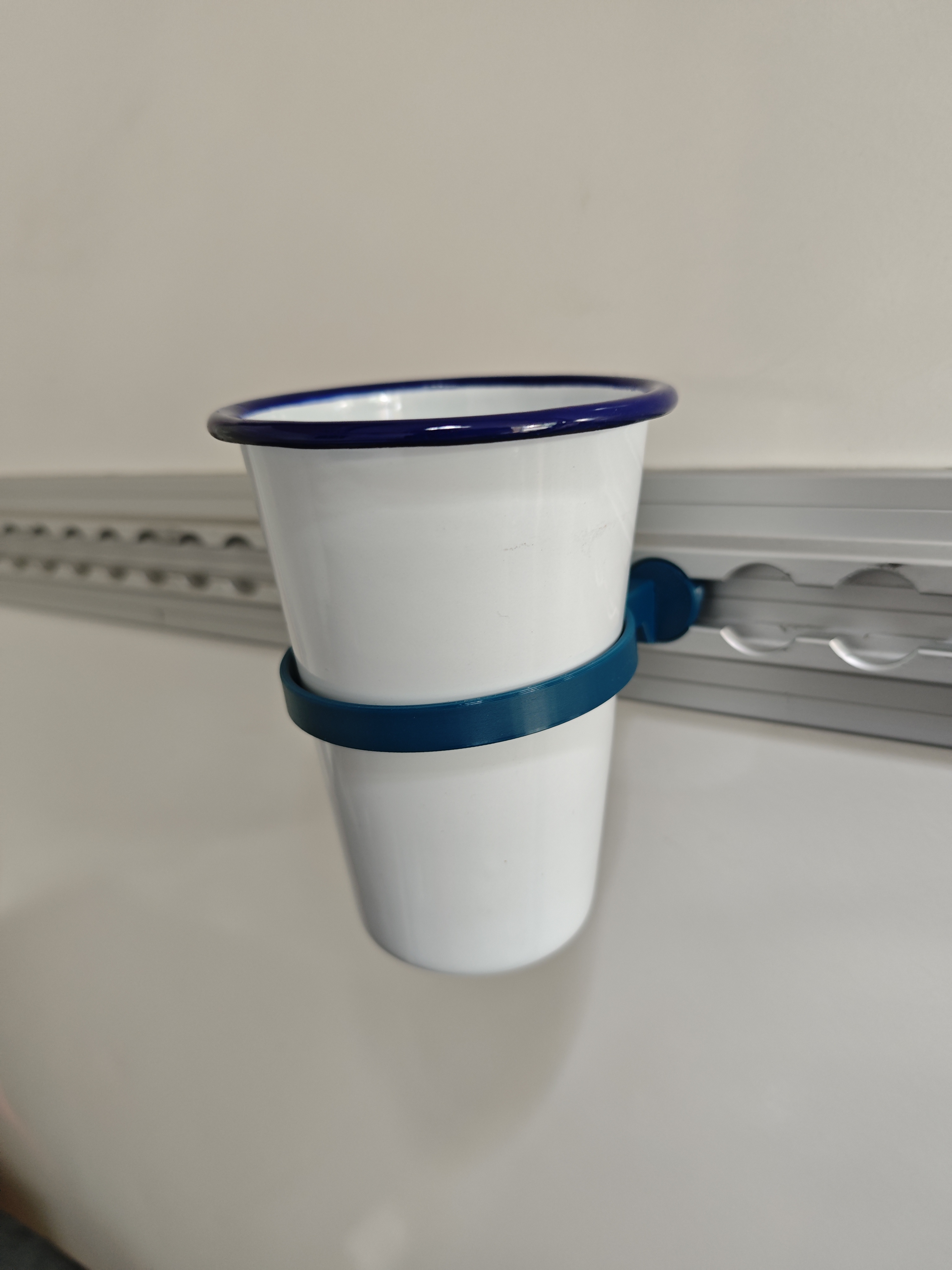 Cup/Glass Holder Airline Rail - Airlineschiene Getränkehalter