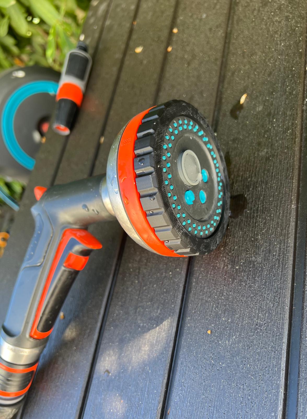Gardena multi sprayer threaded locking ring