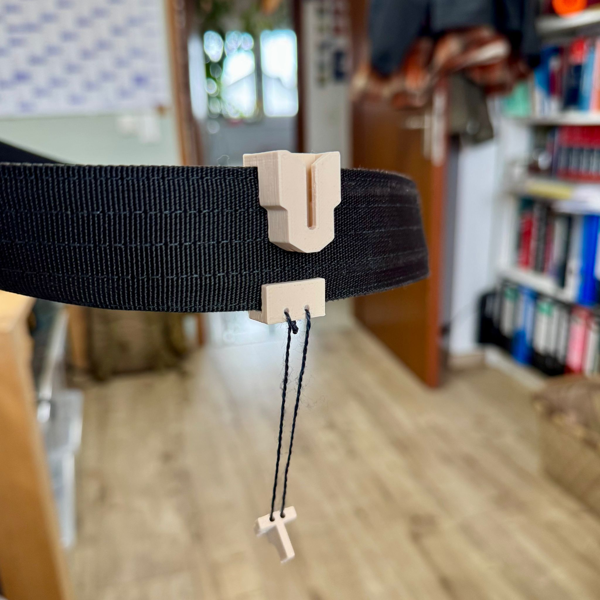 EDC third hand holder