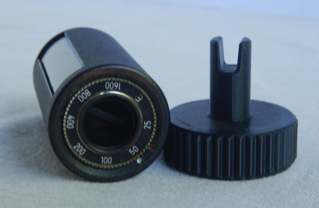 Wickelknopf für Nikon F2 wiederladbare Filmpatronen Winding knob reloadable film cartridges canisters