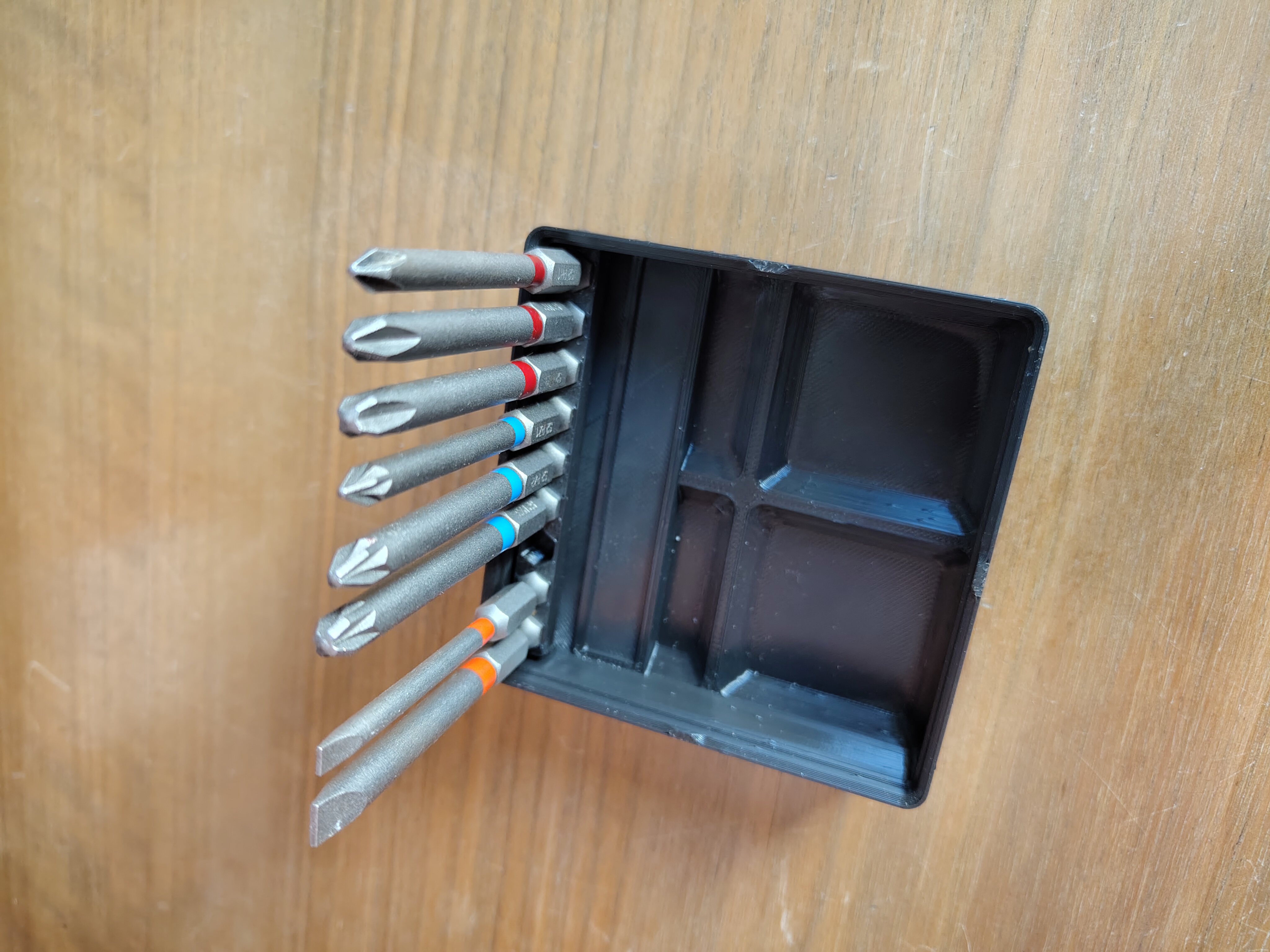 Stackable Gridfinity hinged hex drill bit holder