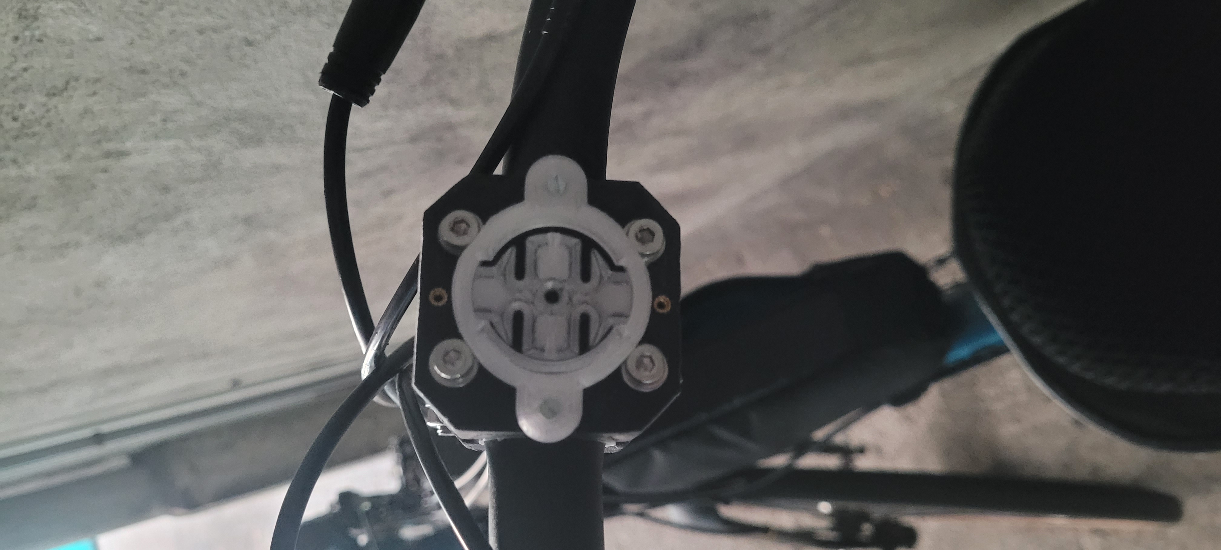 Garmin compatible mount (editable) 3D model thumbnail