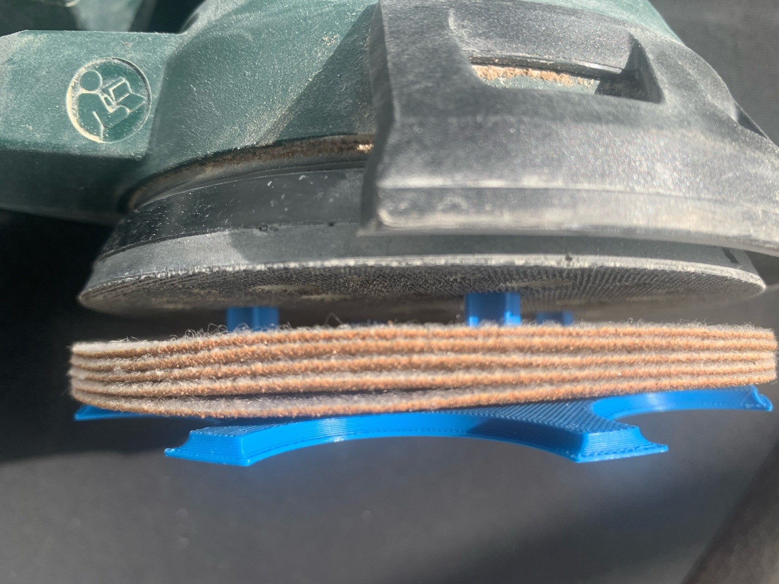 Orbital Sander Disc Aligner ••• bracket, clip, loader, random — miniatura 4