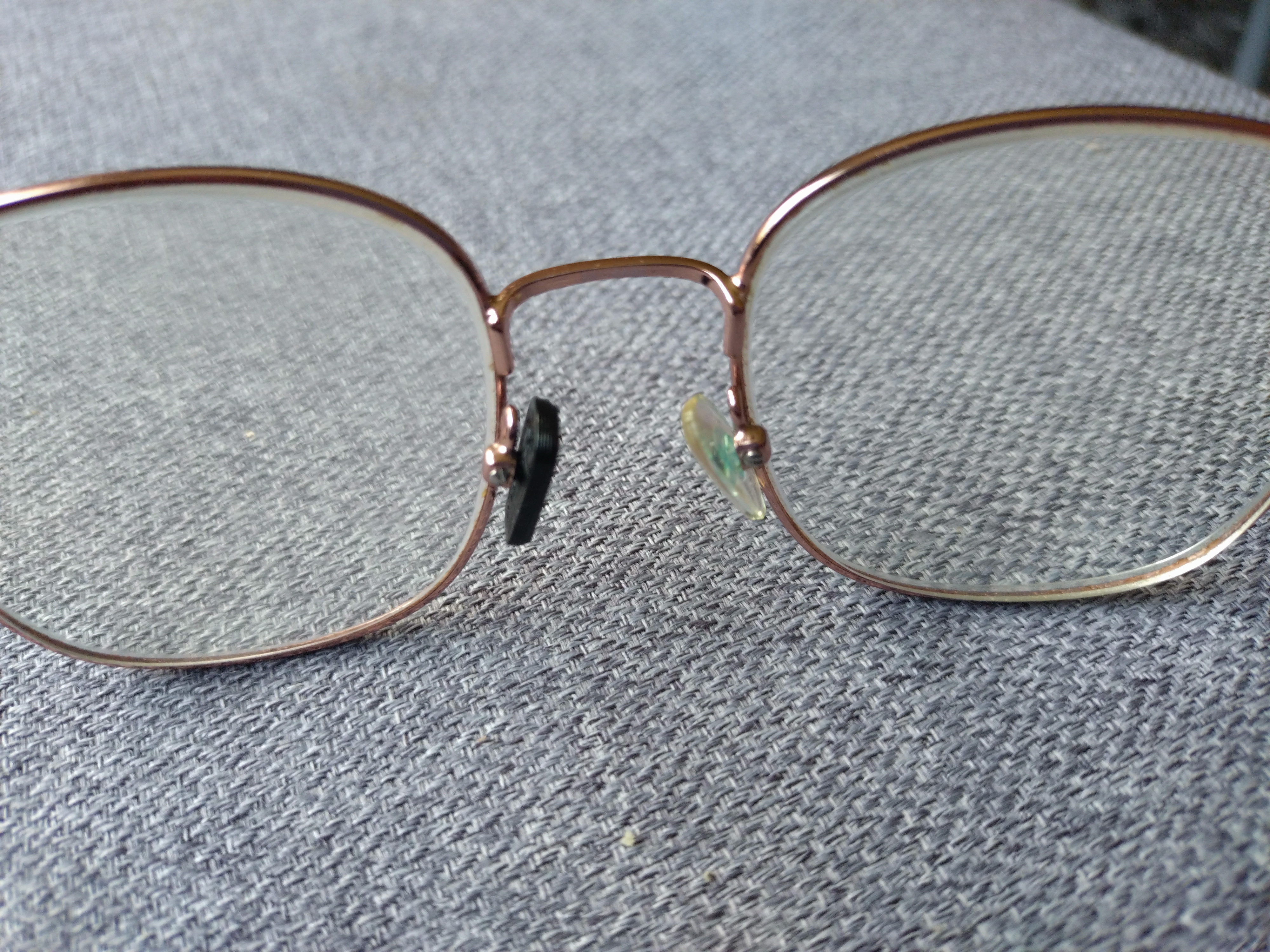 Nose pieces for glasses