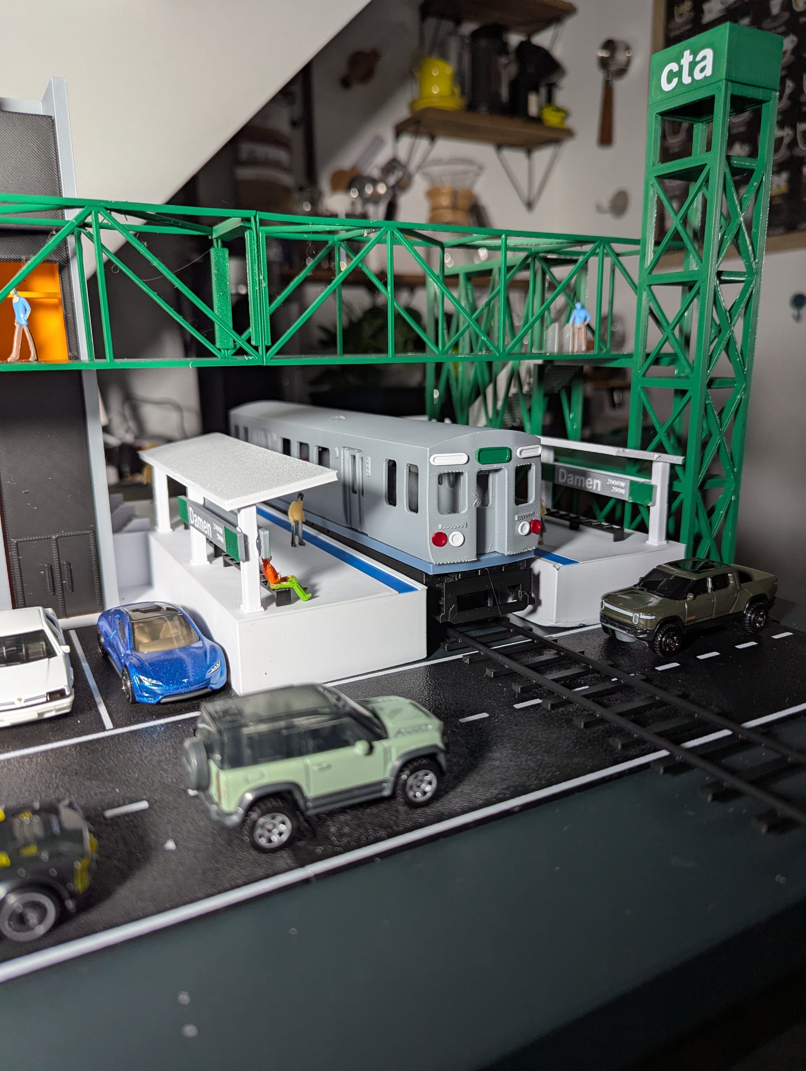 CTA Damen Green Line Station - 1:64 Scale Diorama — thumbnail 17
