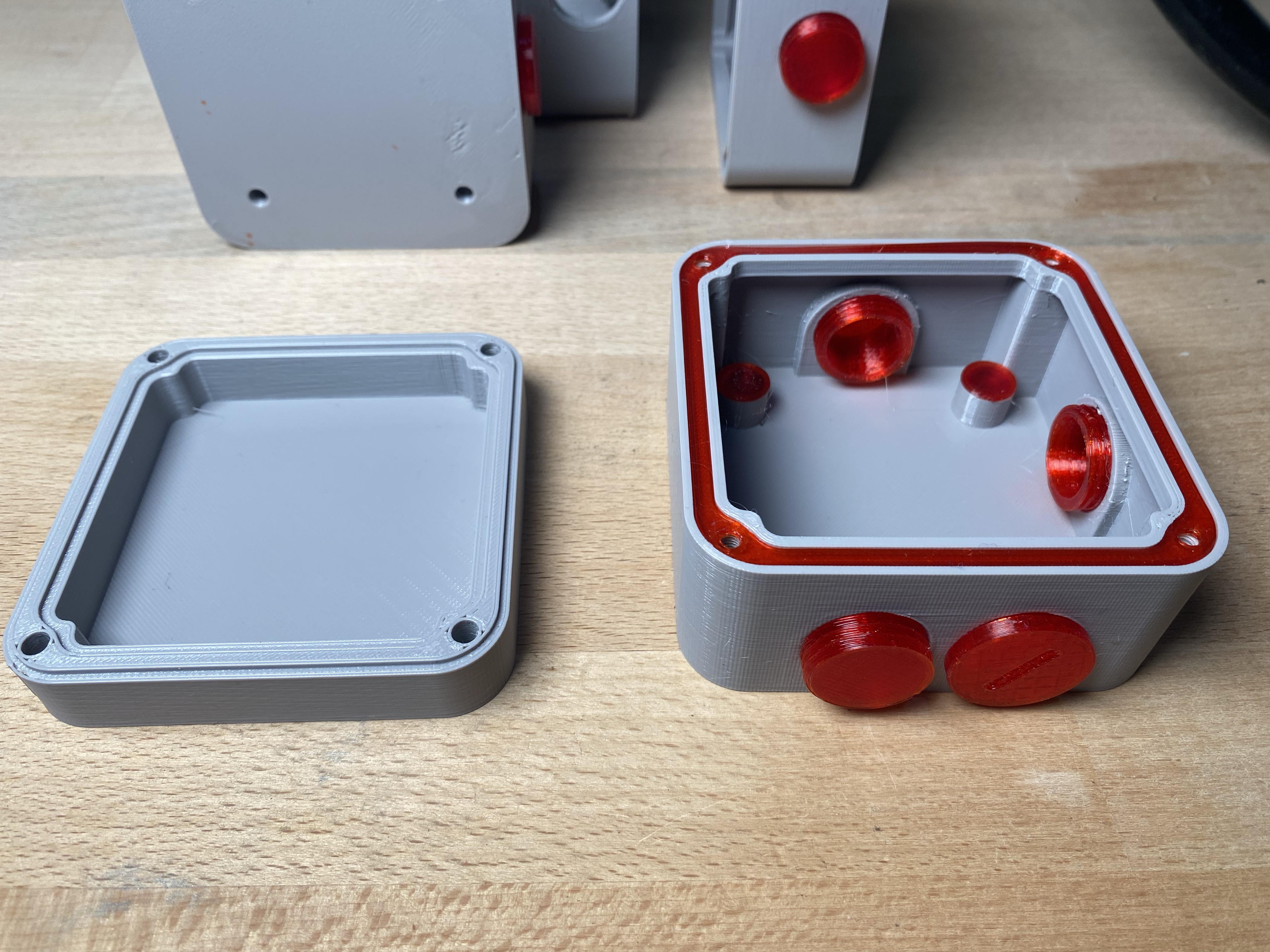 Junction box with four inputs and printable gaskets 3D model thumbnail