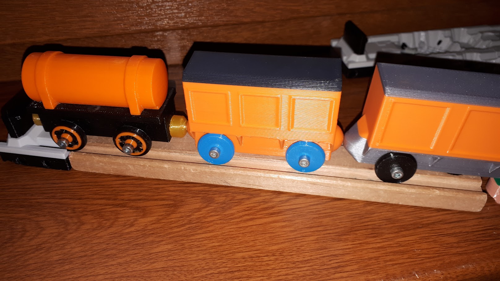 Cars for wooden railway - Vagonky pro dřevěnou vláčkodráhu