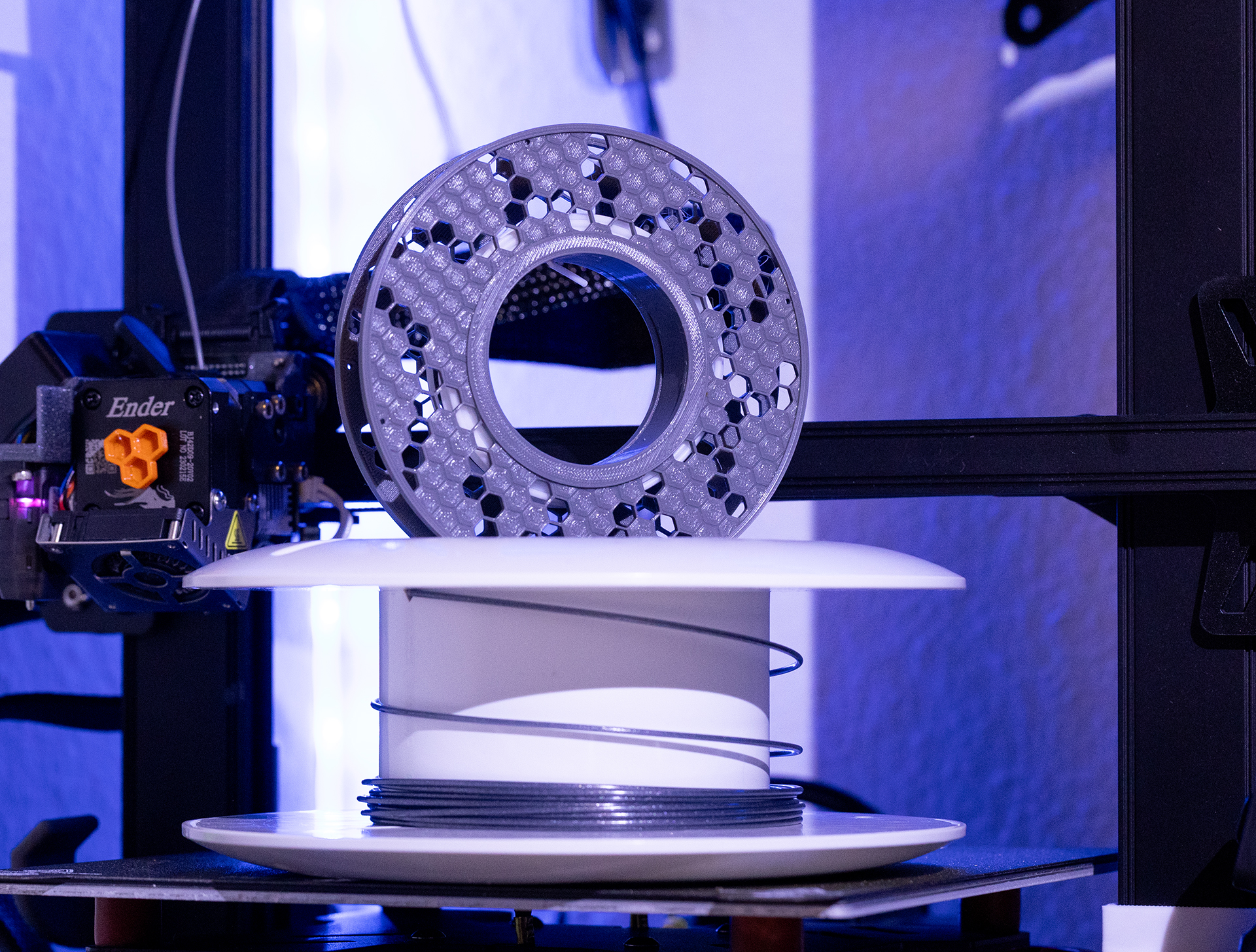 Miniatura 5 do modelo 3D Tiny Filament Spool