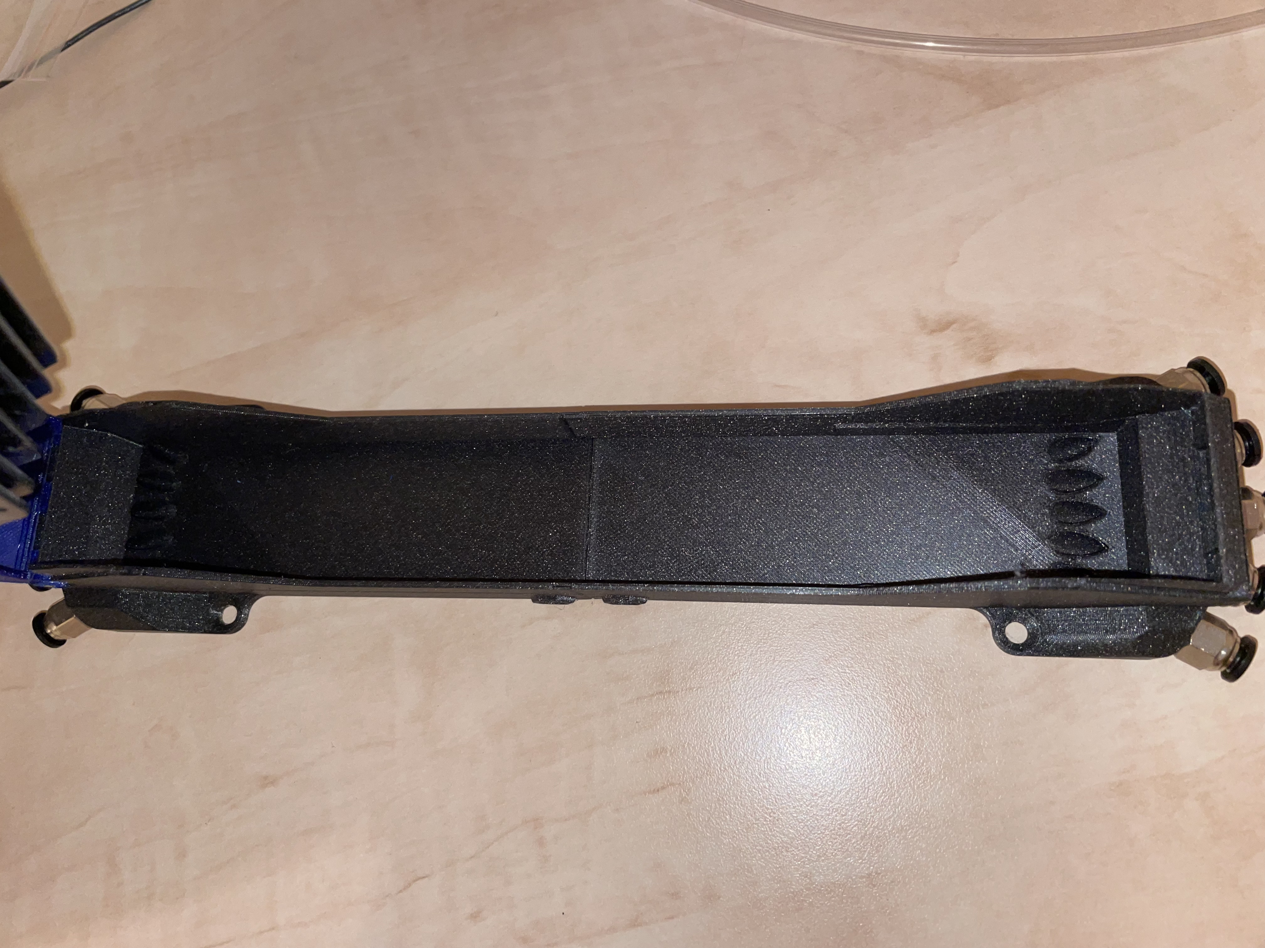 Cleanup filament input and output path to reduce friction