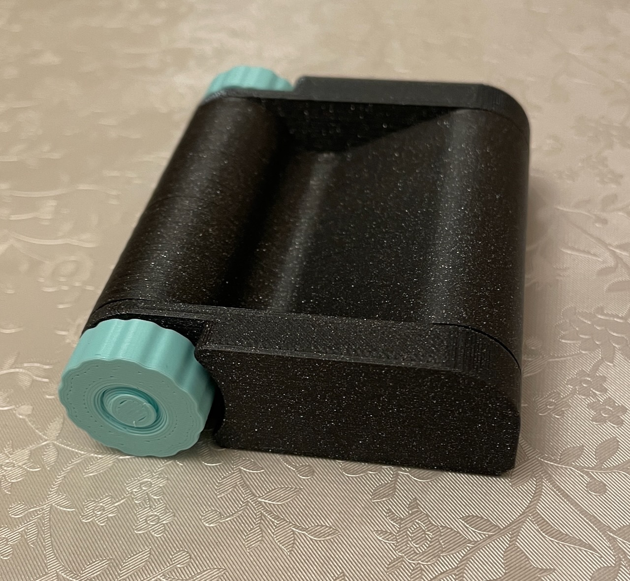Miniatura 4 do modelo 3D Foldable Phone / Tablet stand