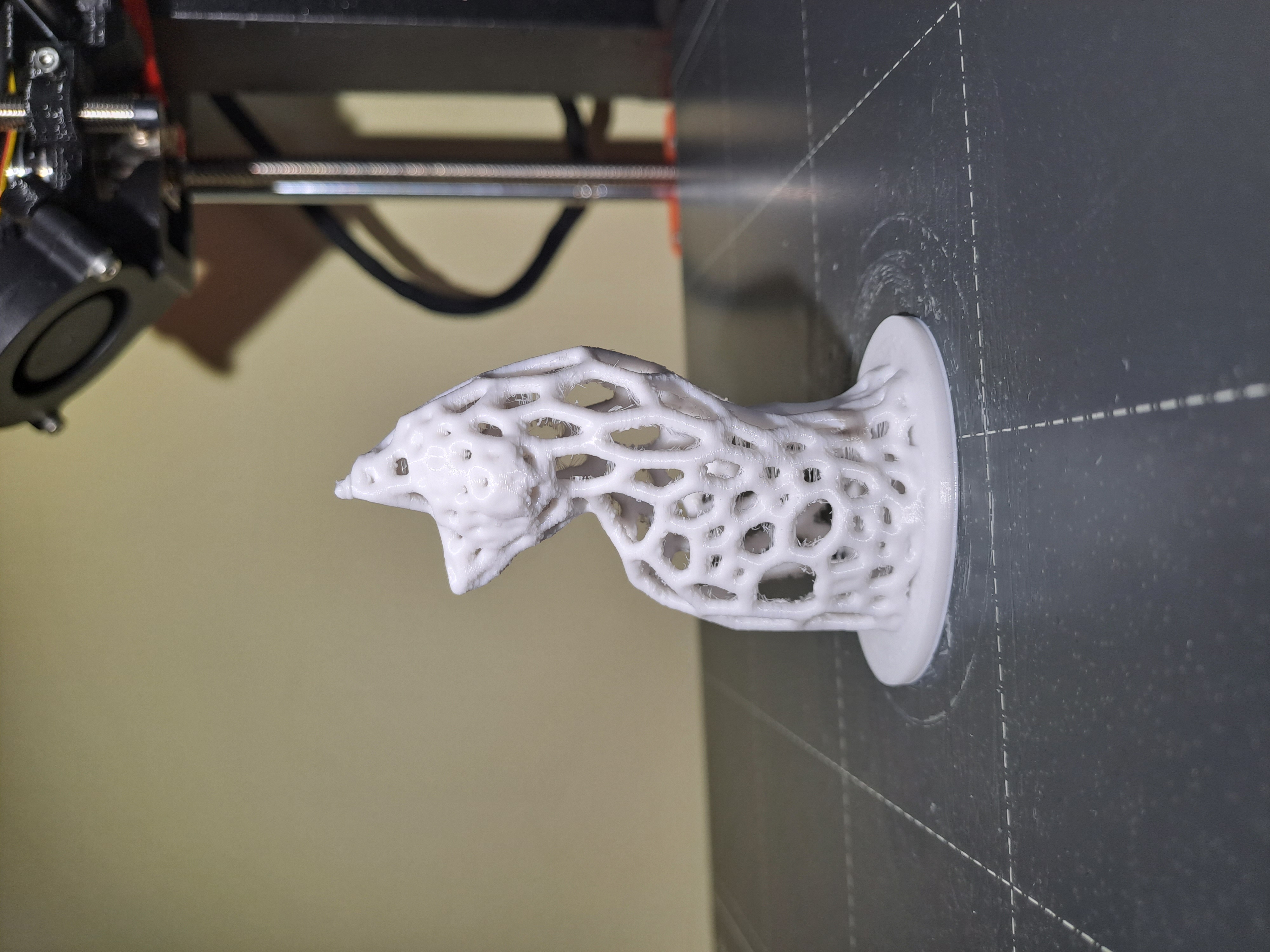 Miniatura 2 do modelo 3D Sitting cat voronoi