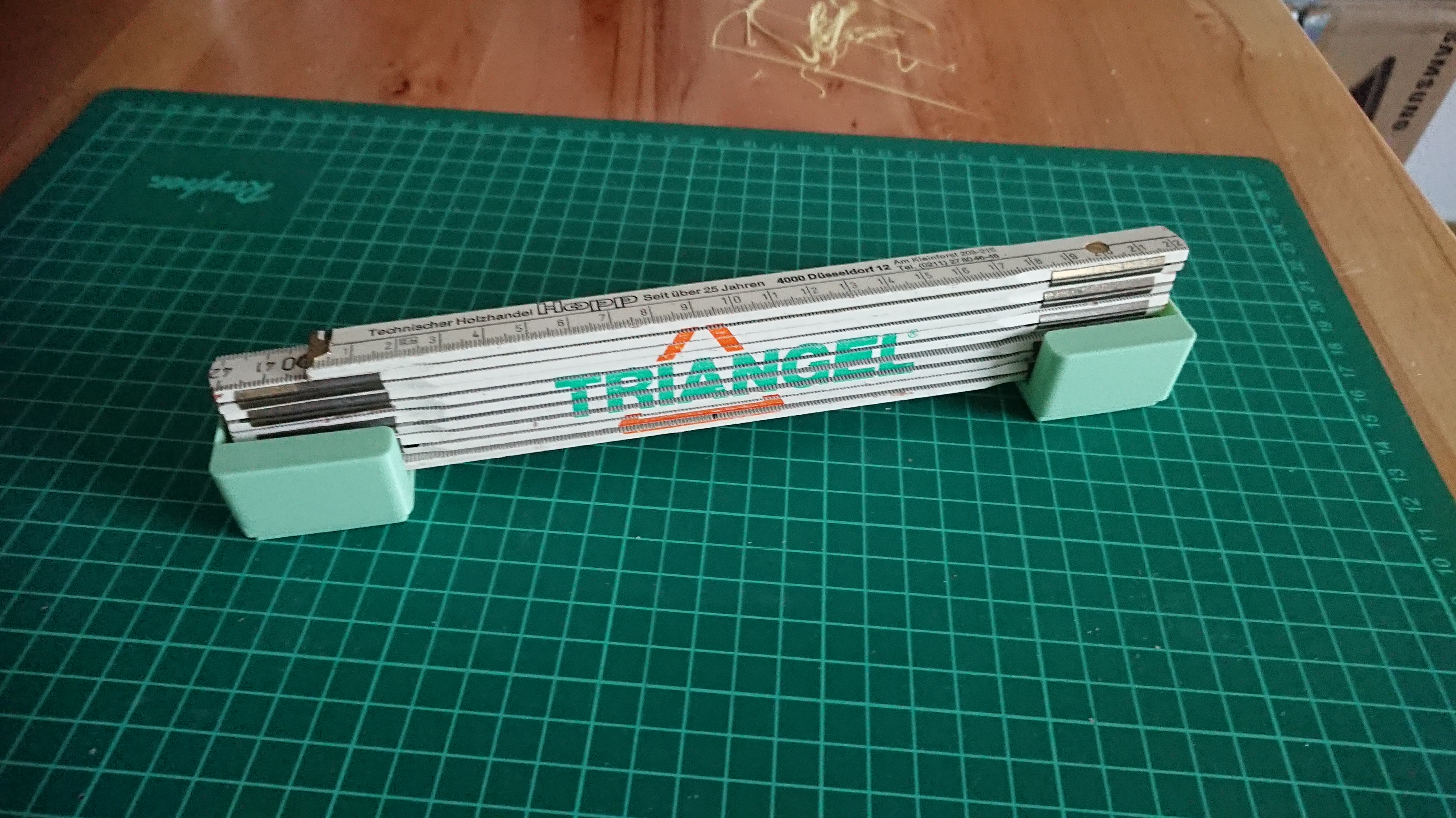 Miniatura 2 do modelo 3D Gridfinity holder for folding ruler