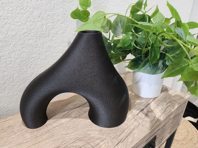 Modern Arch Vase