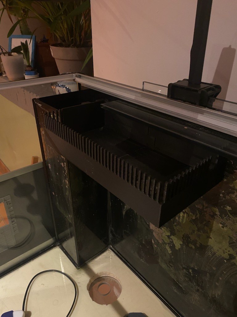 Aquarium strainer (ecumeur) by victorprost Download free STL model