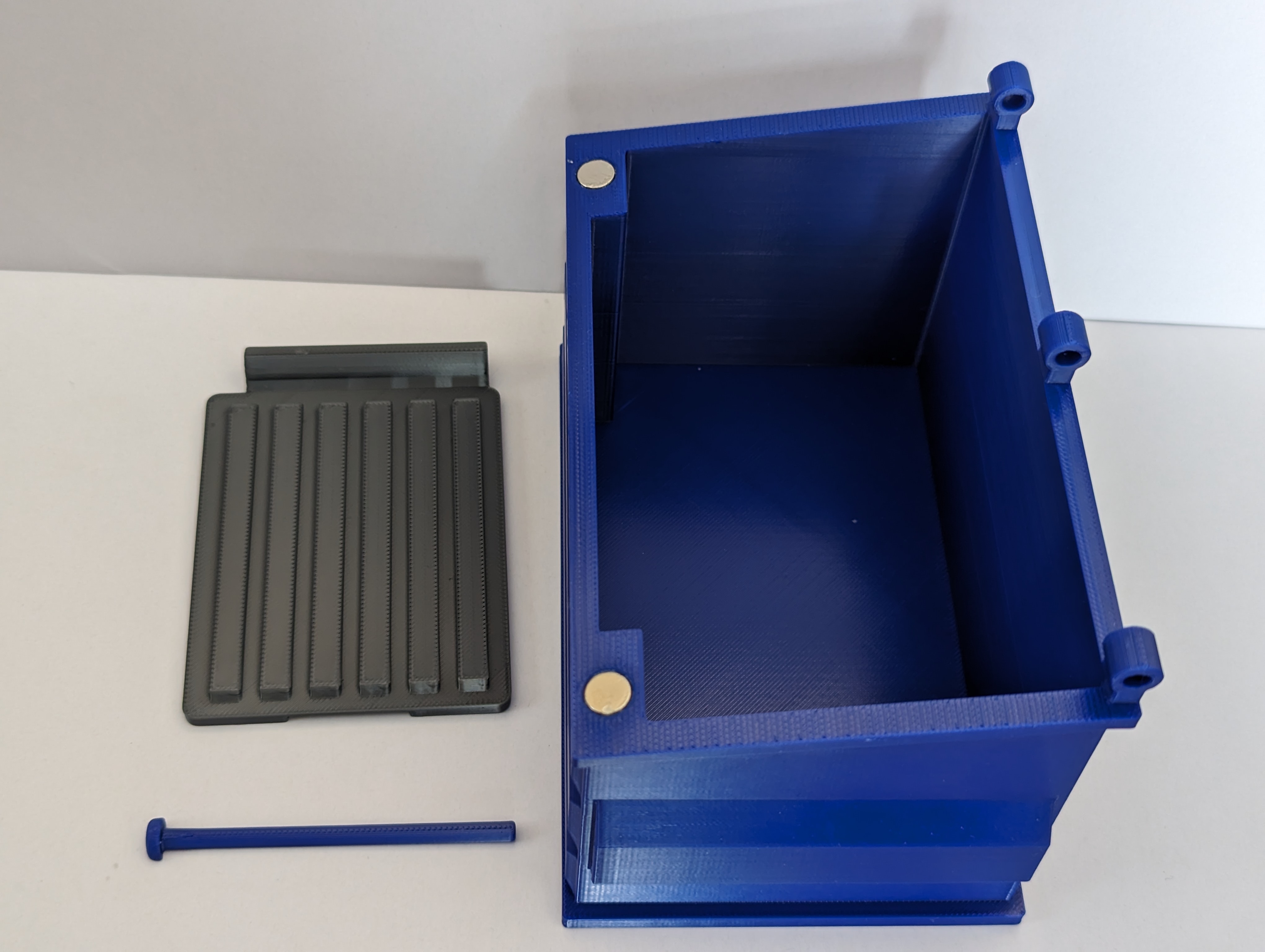 Miniatura 3 do modelo 3D The Dumpster Deck Box