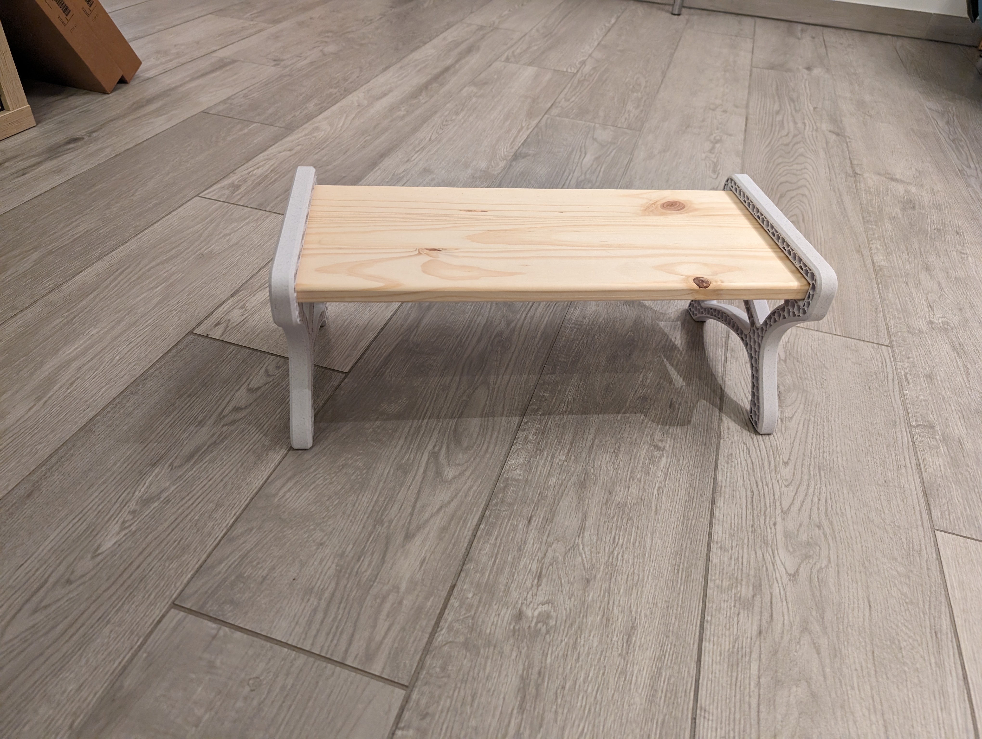 Monitor stand