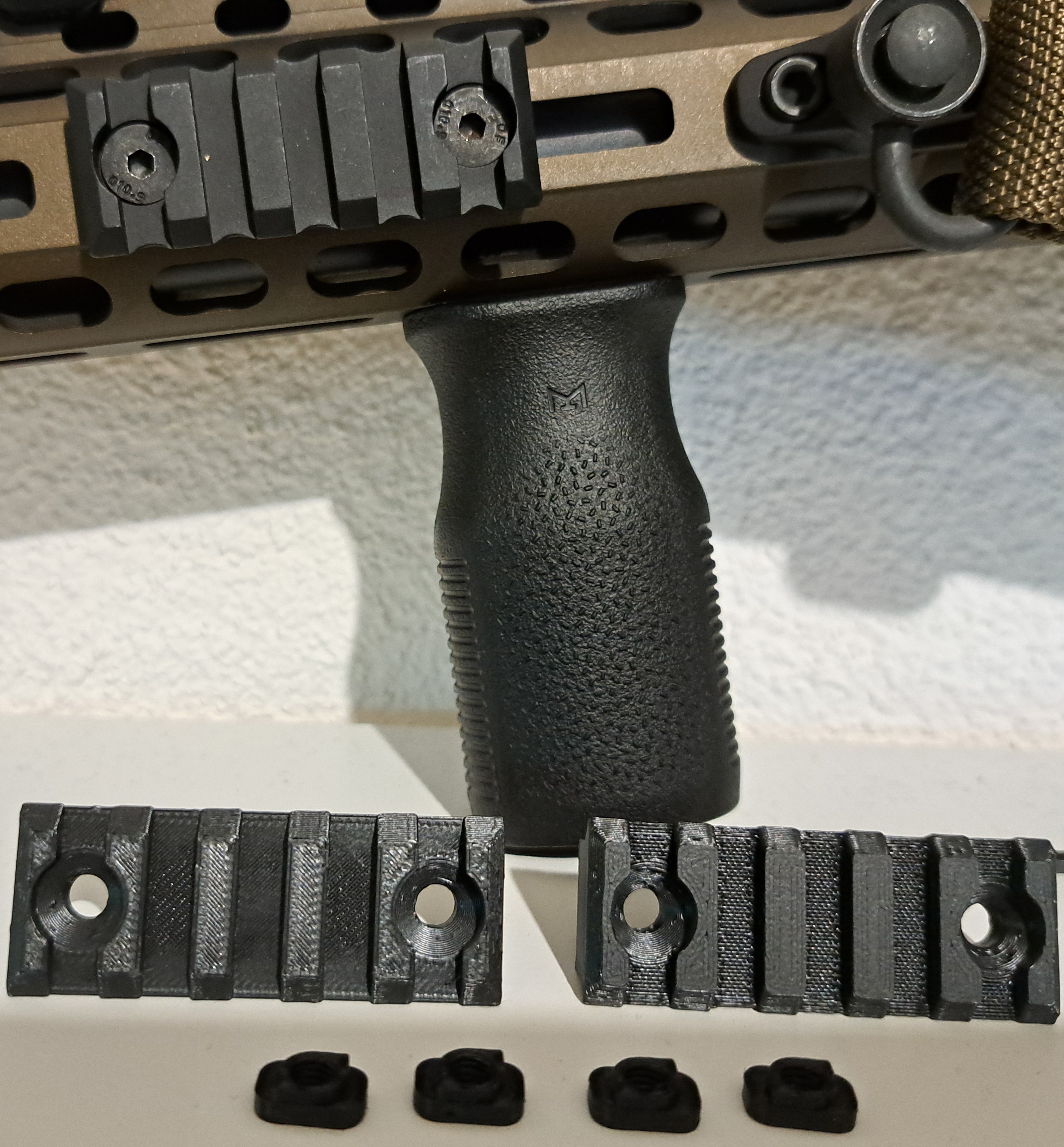 5-Slot Picatinny Rail & M-LOK nut (M5)