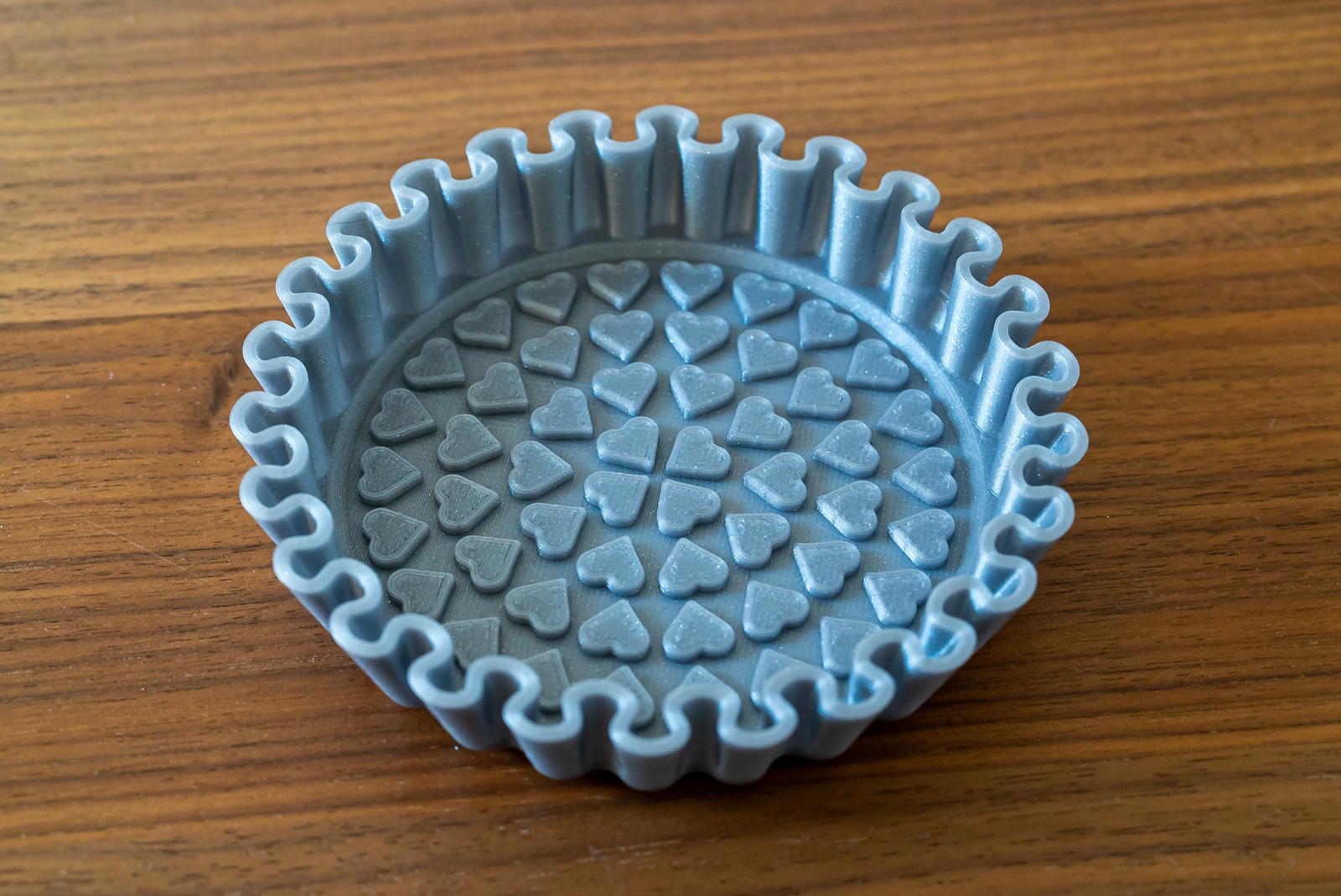 Soap Dish with Squiggle Border and Hearts