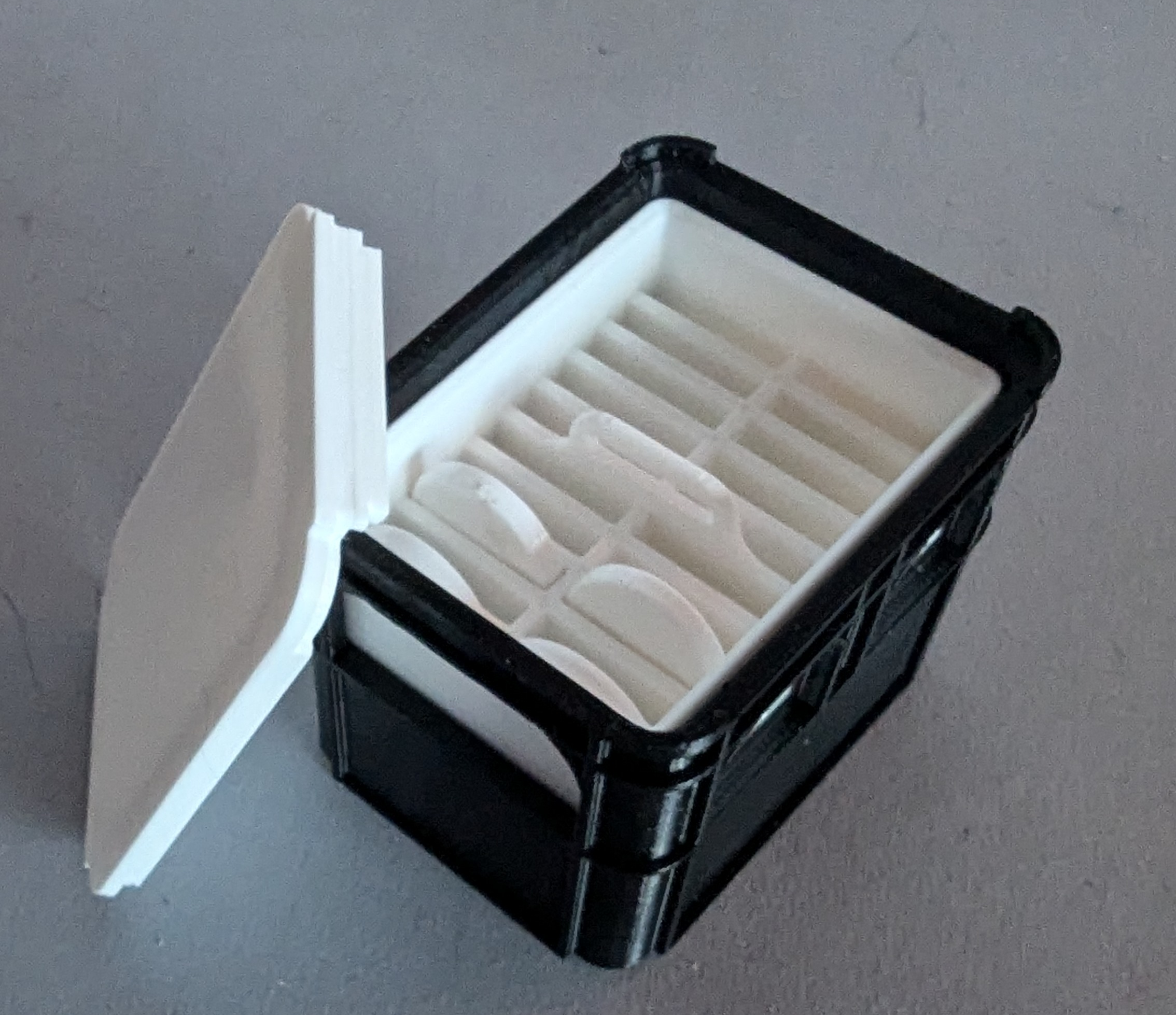 Miniatura 5 do modelo 3D Stackable beer crate for batteries